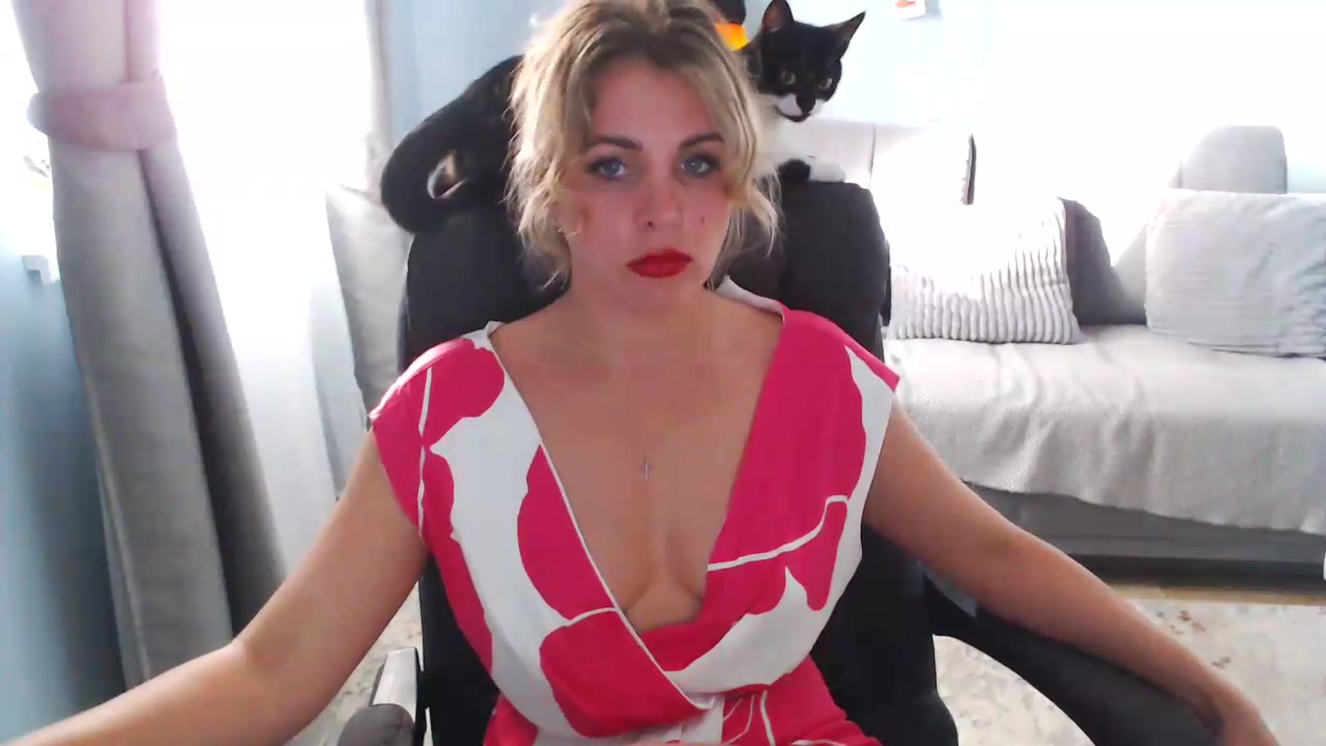 Gallery image thumbnail from Bday_Sicille's myfreecams stream on, 07/06/2026, 19:00 image 8 of 20
