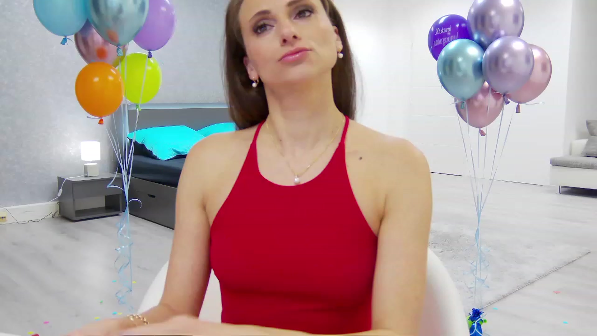 Gallery image thumbnail from Bday_Sisi's myfreecams stream on, 02/13/2024, 24:01 image 15 of 20