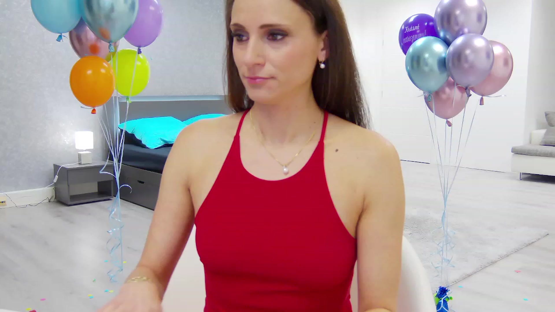 Gallery image thumbnail from Bday_Sisi's myfreecams stream on, 02/13/2024, 24:01 image 14 of 20