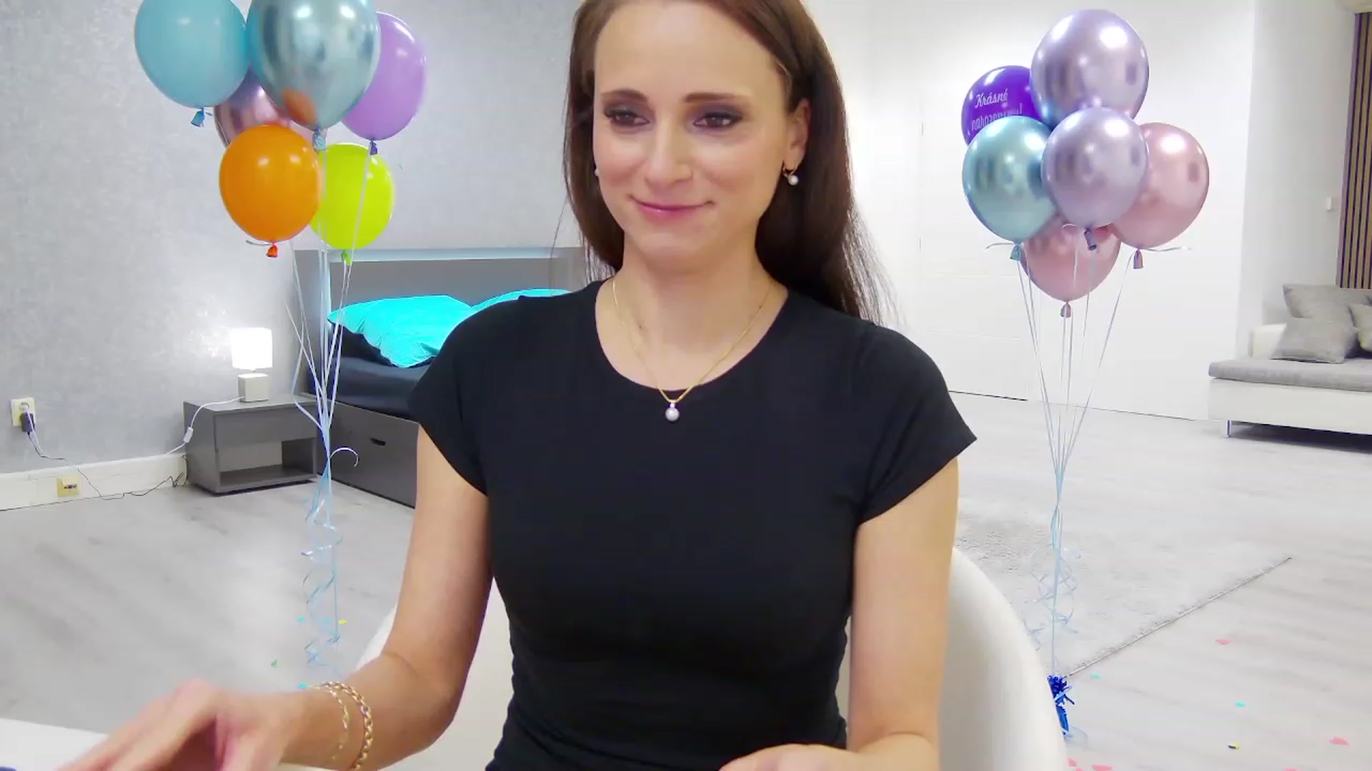 Gallery image thumbnail from Bday_Sisi's myfreecams stream on, 02/13/2024, 24:01 image 5 of 20