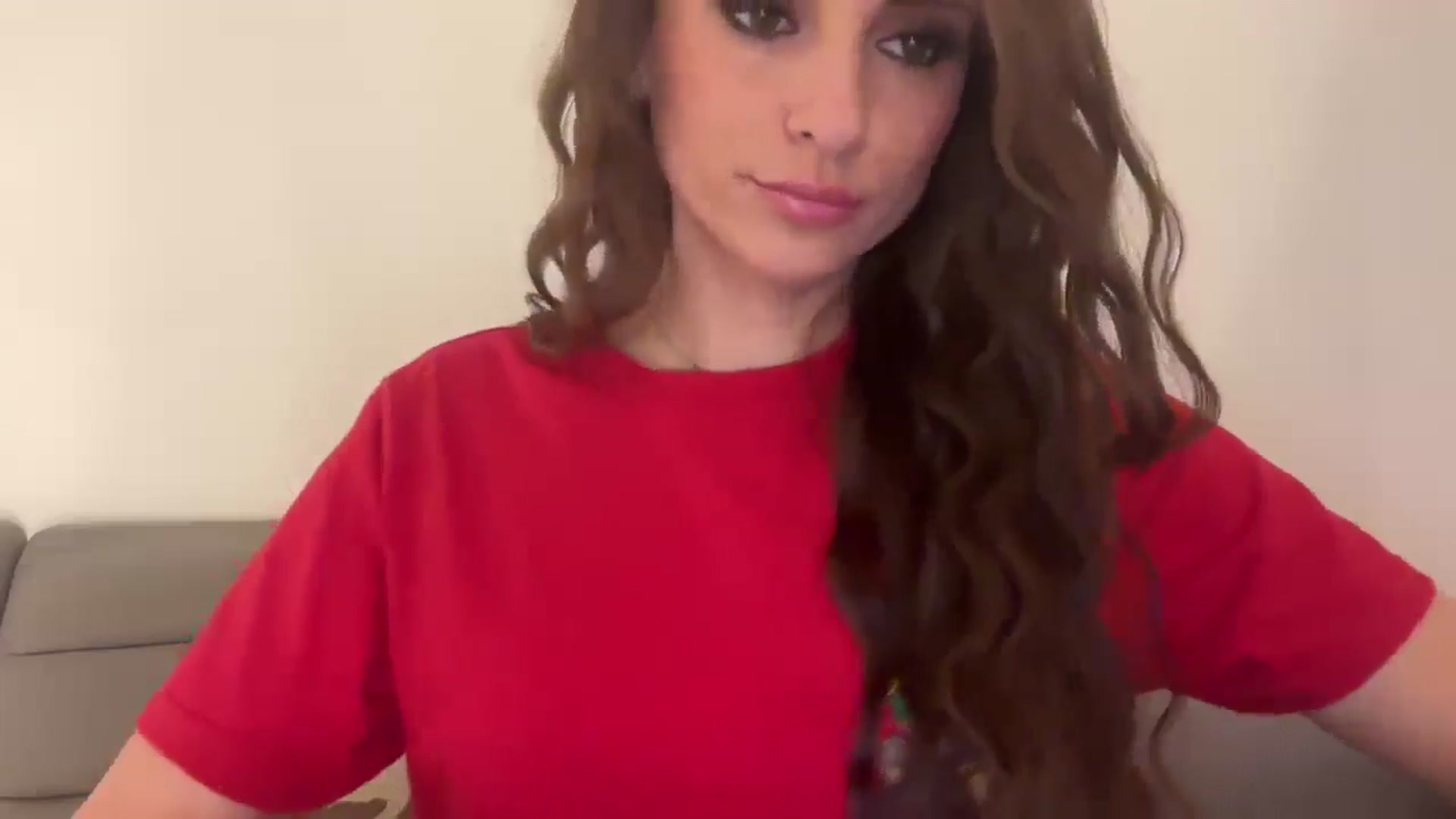 Gallery image thumbnail from Bday_Sisi's myfreecams stream on, 02/15/2026, 24:10 image 4 of 20