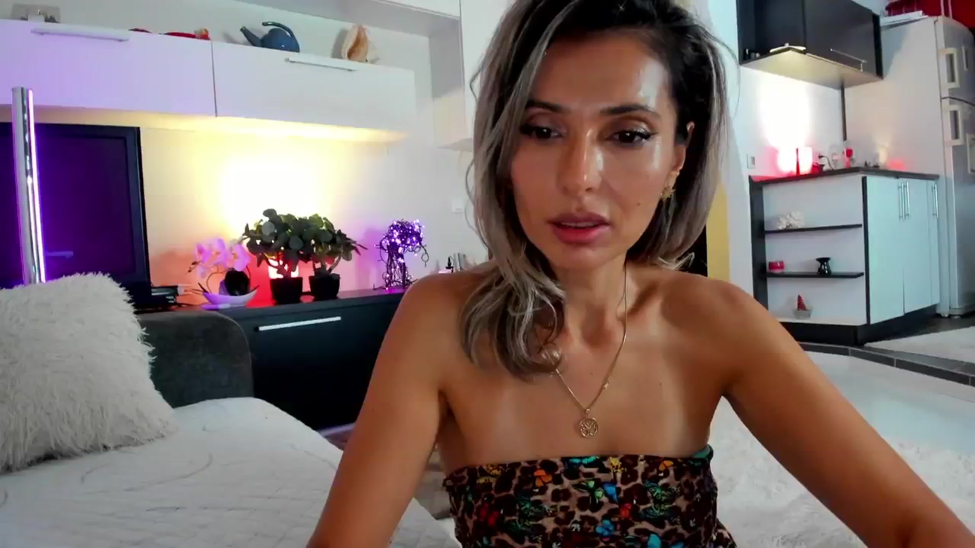 Gallery image thumbnail from Bday_Smiley's myfreecams stream on, 10/14/2024, 21:13 image 19 of 20