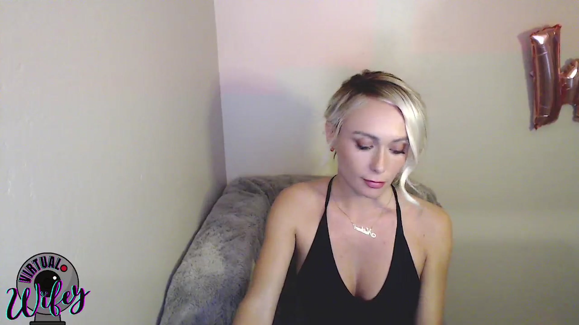 Gallery image thumbnail from Bday_Wifey's myfreecams stream on, 02/07/2024, 16:22 image 14 of 20