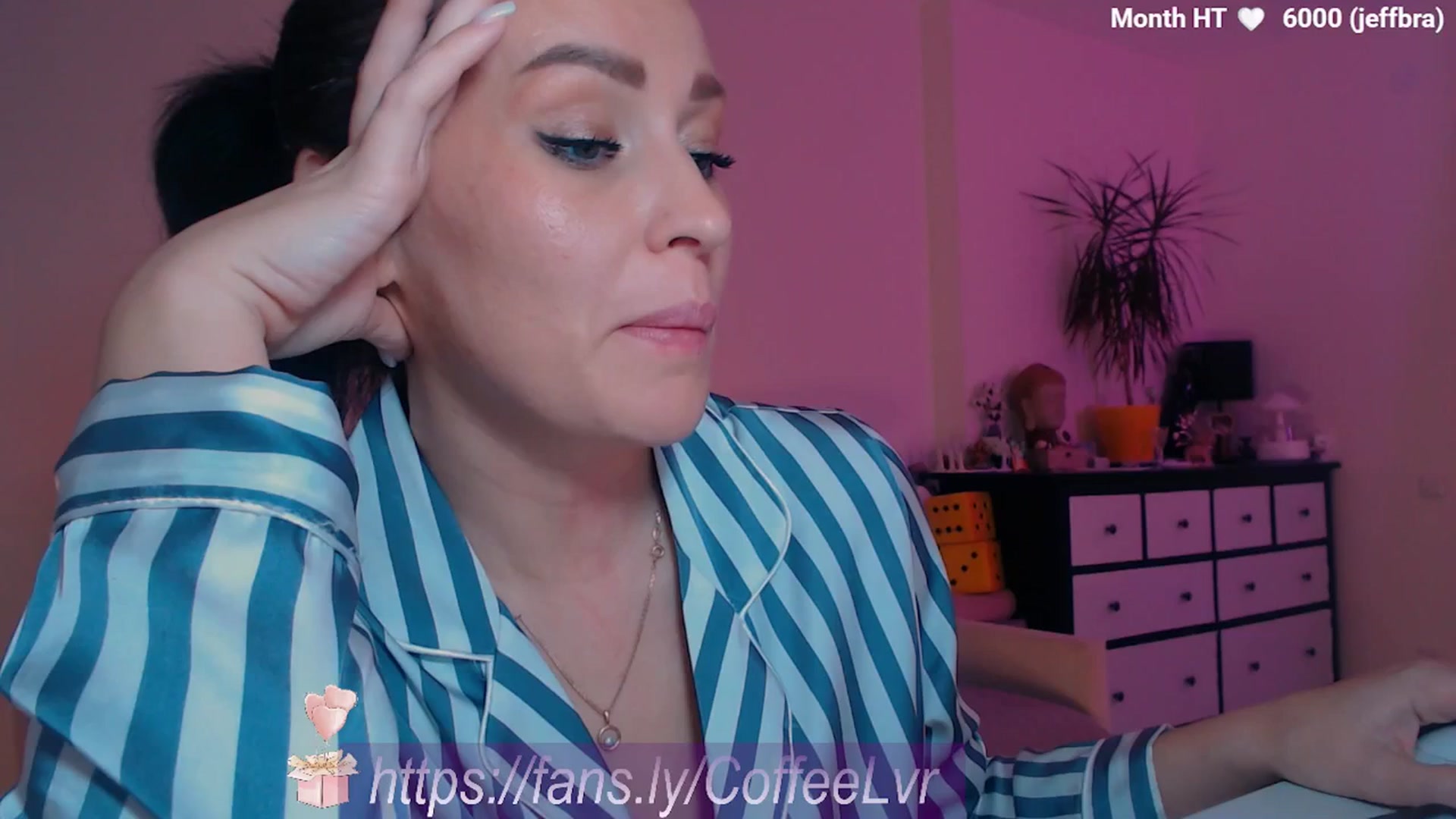 Gallery image thumbnail from Bday_brew's myfreecams stream on, 10/29/2025, 18:38 image 3 of 20