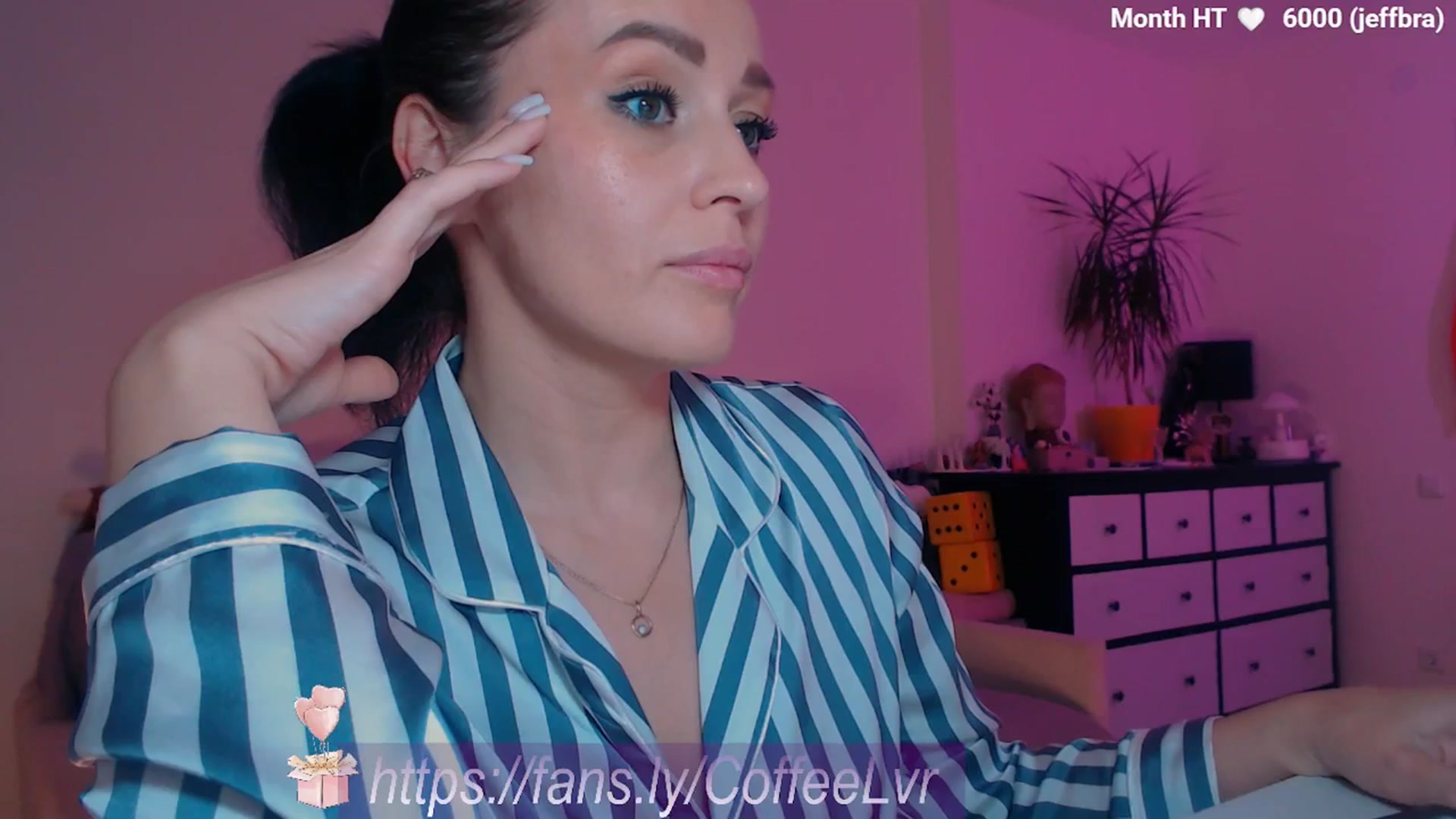 Gallery image thumbnail from Bday_brew's myfreecams stream on, 10/29/2025, 18:38 image 16 of 20