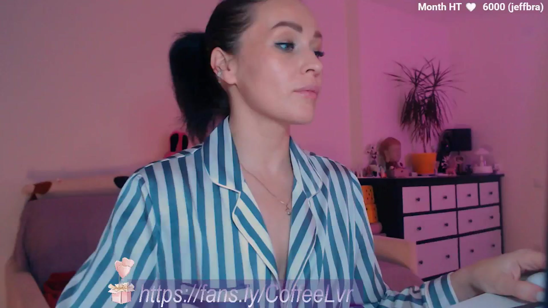 Gallery image thumbnail from Bday_brew's myfreecams stream on, 10/29/2025, 18:38 image 1 of 20