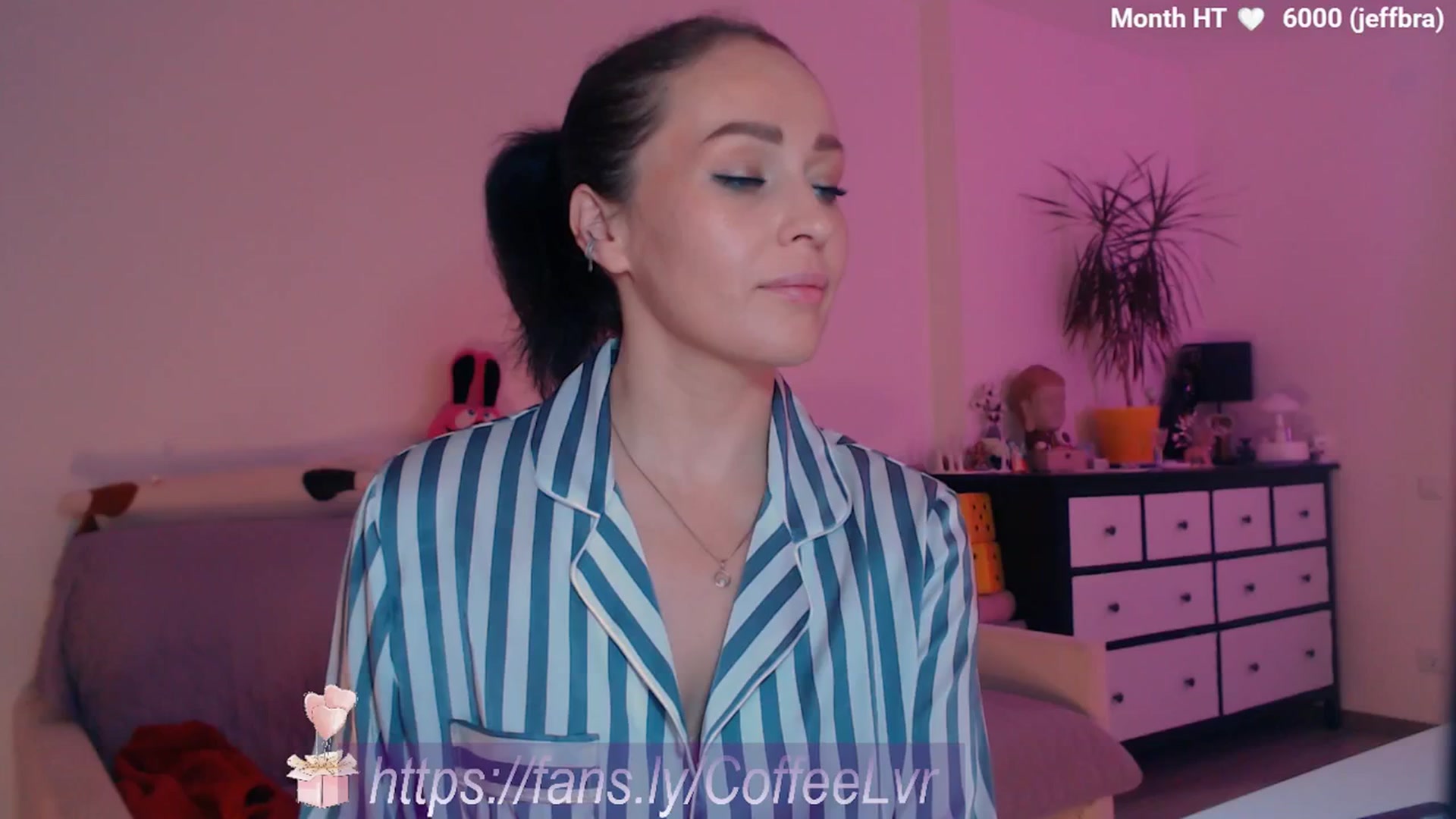 Gallery image thumbnail from Bday_brew's myfreecams stream on, 10/29/2025, 18:38 image 2 of 20