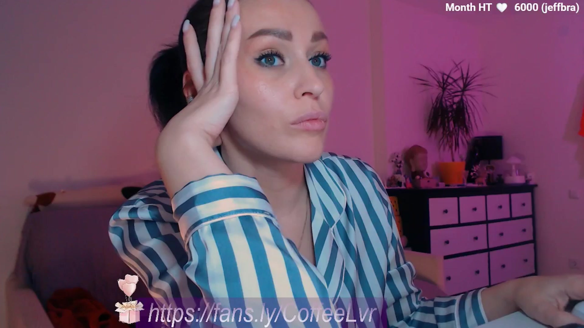 Gallery image thumbnail from Bday_brew's myfreecams stream on, 10/29/2025, 18:38 image 20 of 20