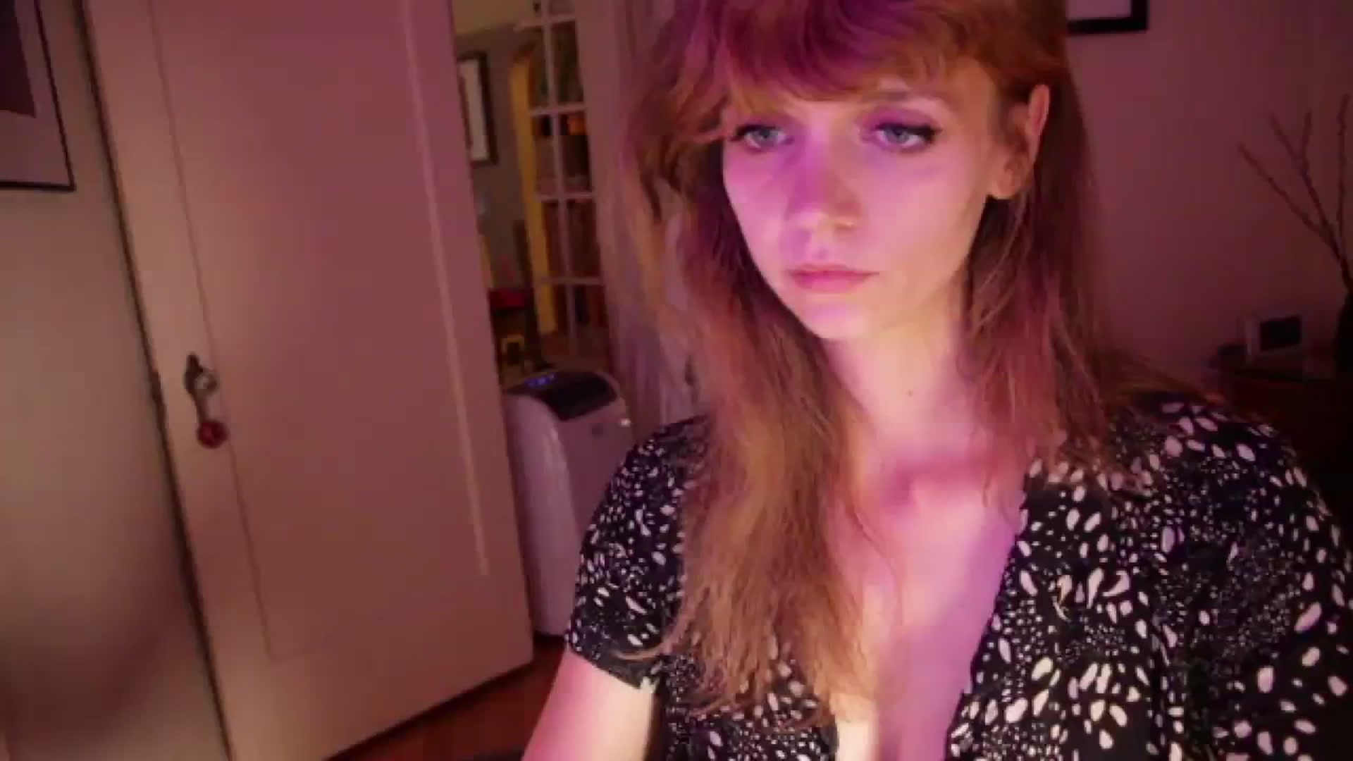 Gallery image thumbnail from Bdaymuffin's myfreecams stream on, 08/06/2023, 09:20 image 8 of 20