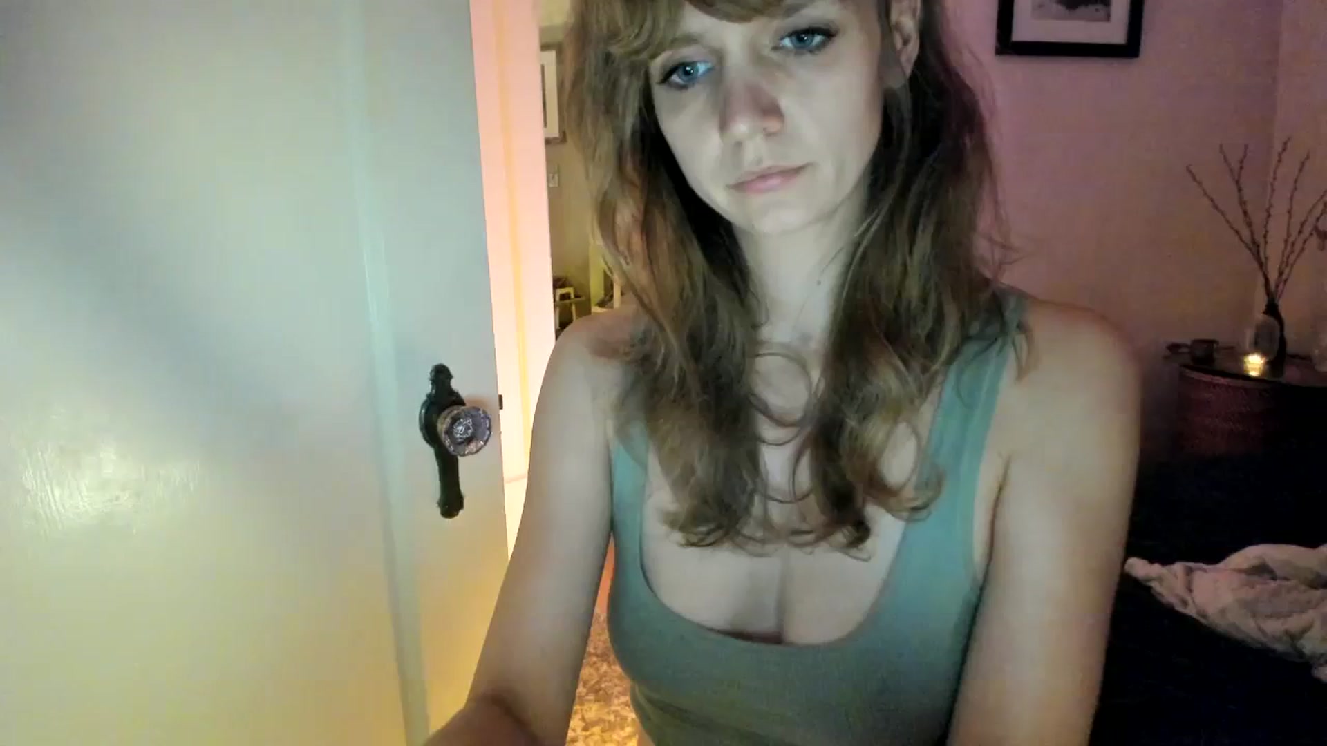 Gallery image thumbnail from Bdaymuffin's myfreecams stream on, 09/08/2023, 10:33 image 7 of 20
