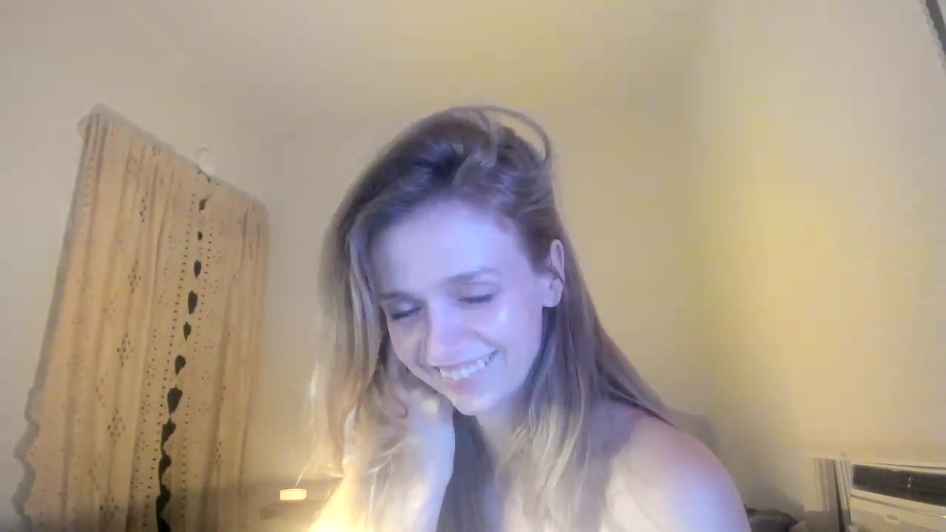 Gallery image thumbnail from Bdaymuffin's myfreecams stream on, 08/03/2024, 08:38 image 10 of 20