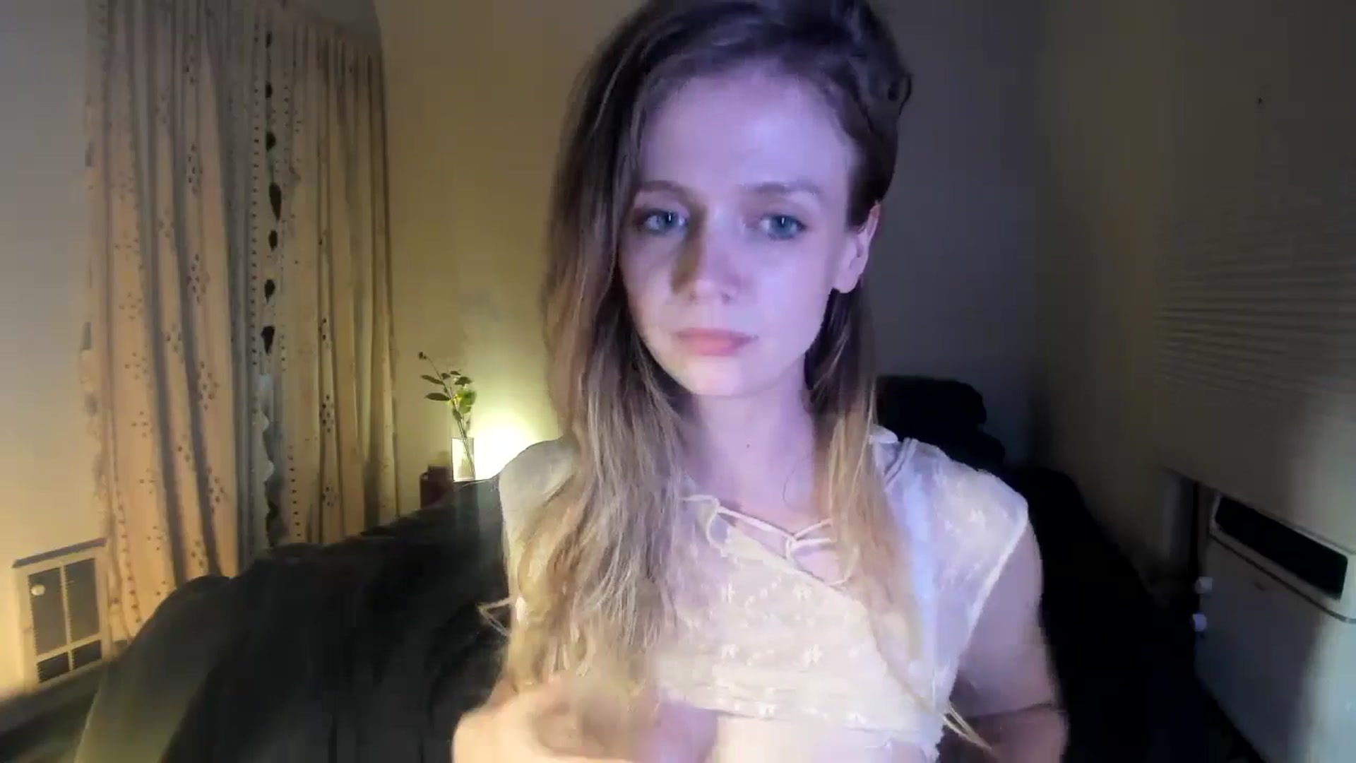 Gallery image thumbnail from Bdaymuffin's myfreecams stream on, 08/04/2024, 06:00 image 17 of 20