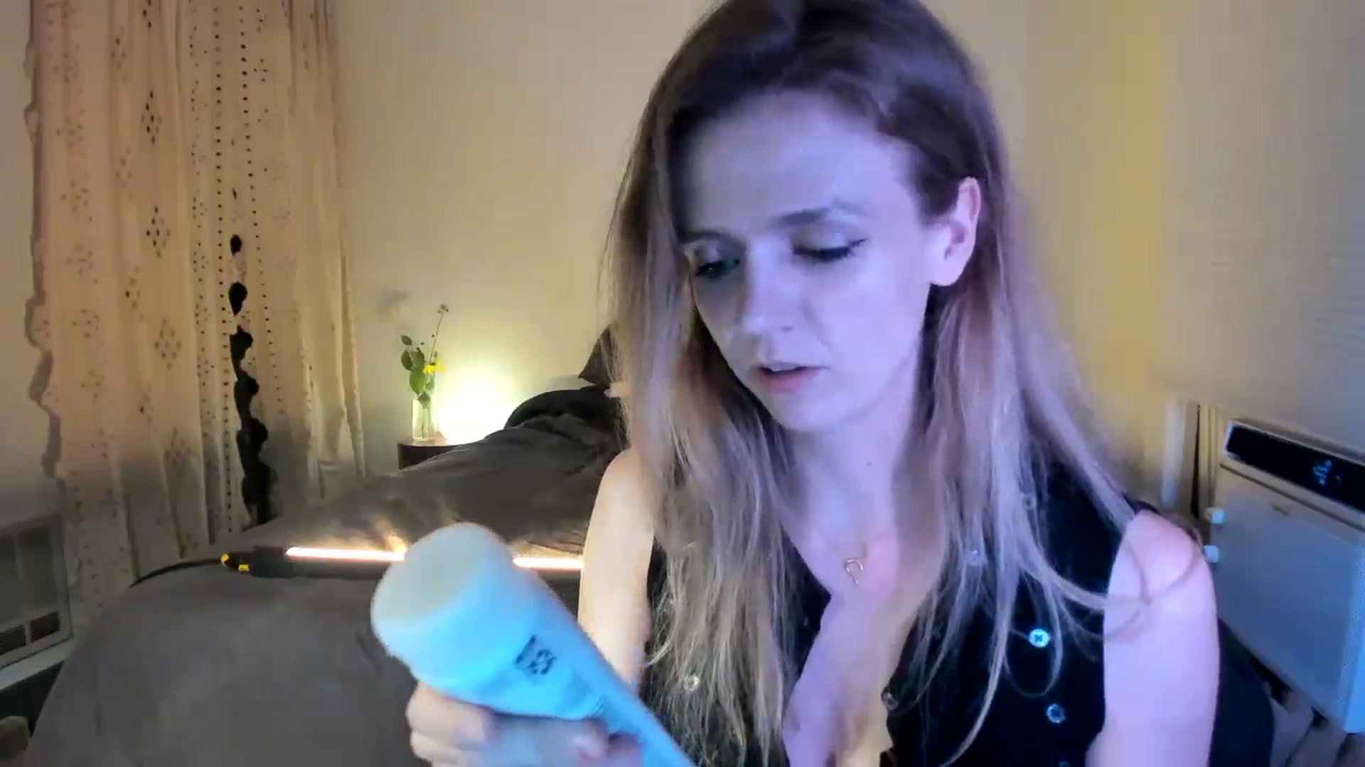 Gallery image thumbnail from Bdaymuffin's myfreecams stream on, 08/06/2024, 06:04 image 17 of 20