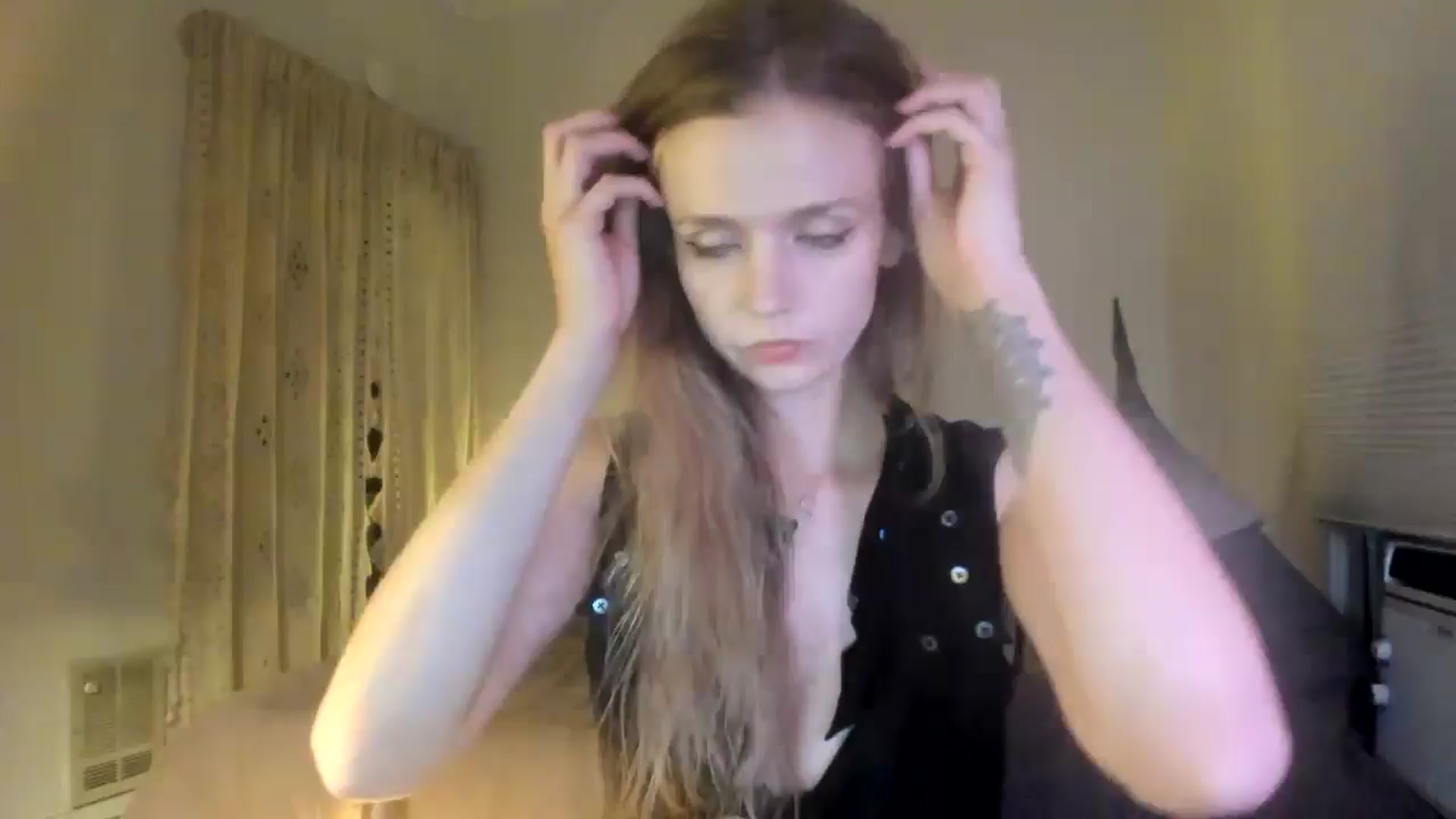 Gallery image thumbnail from Bdaymuffin's myfreecams stream on, 08/06/2024, 06:04 image 1 of 20