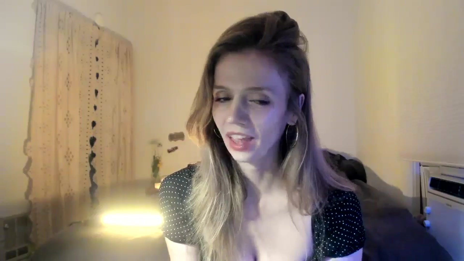 Gallery image thumbnail from Bdaymuffin's myfreecams stream on, 08/08/2024, 05:09 image 3 of 20