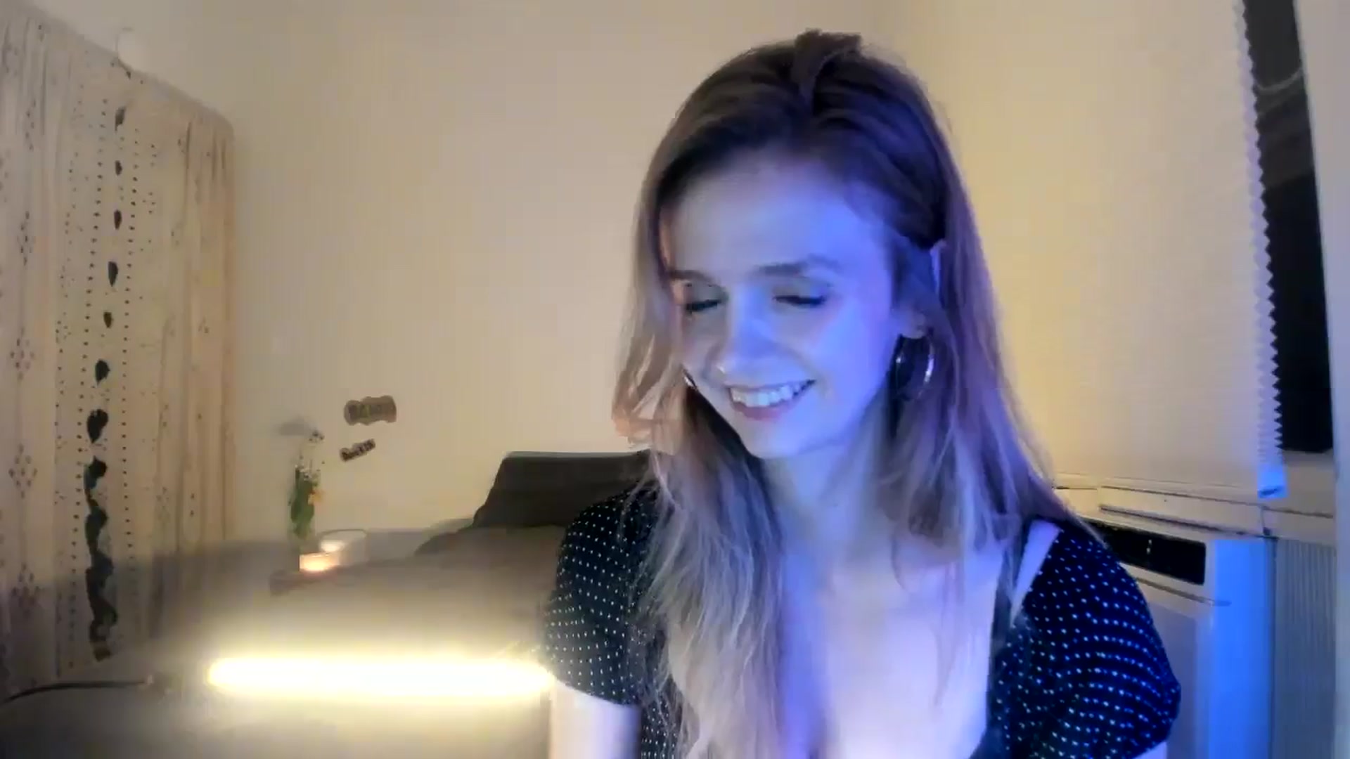 Gallery image thumbnail from Bdaymuffin's myfreecams stream on, 08/08/2024, 05:09 image 10 of 20