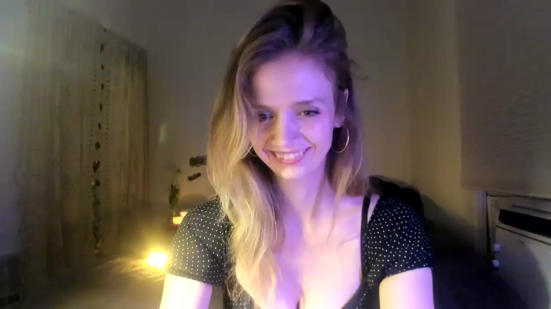 Gallery image thumbnail from Bdaymuffin's myfreecams stream on, 08/08/2024, 05:09 image 1 of 20