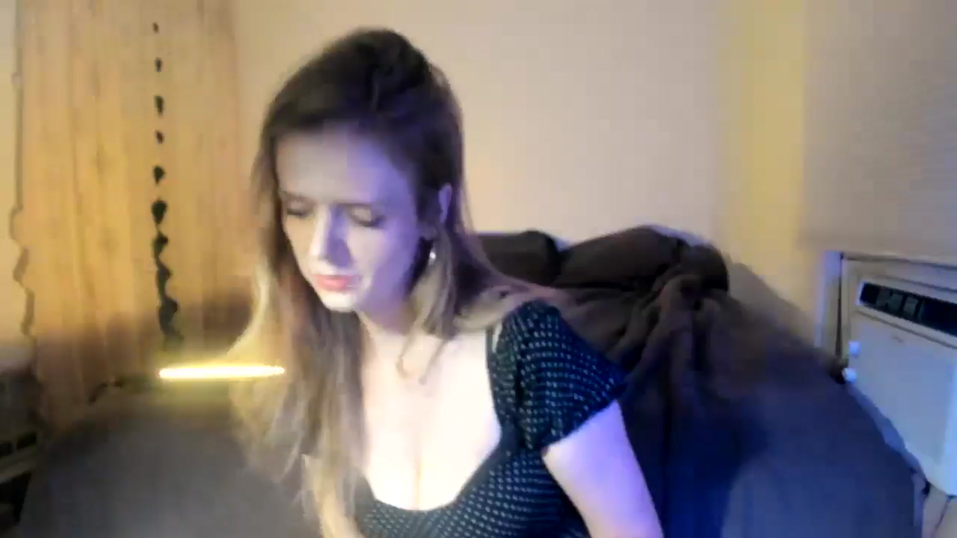 Gallery image thumbnail from Bdaymuffin's myfreecams stream on, 08/08/2024, 05:09 image 5 of 20