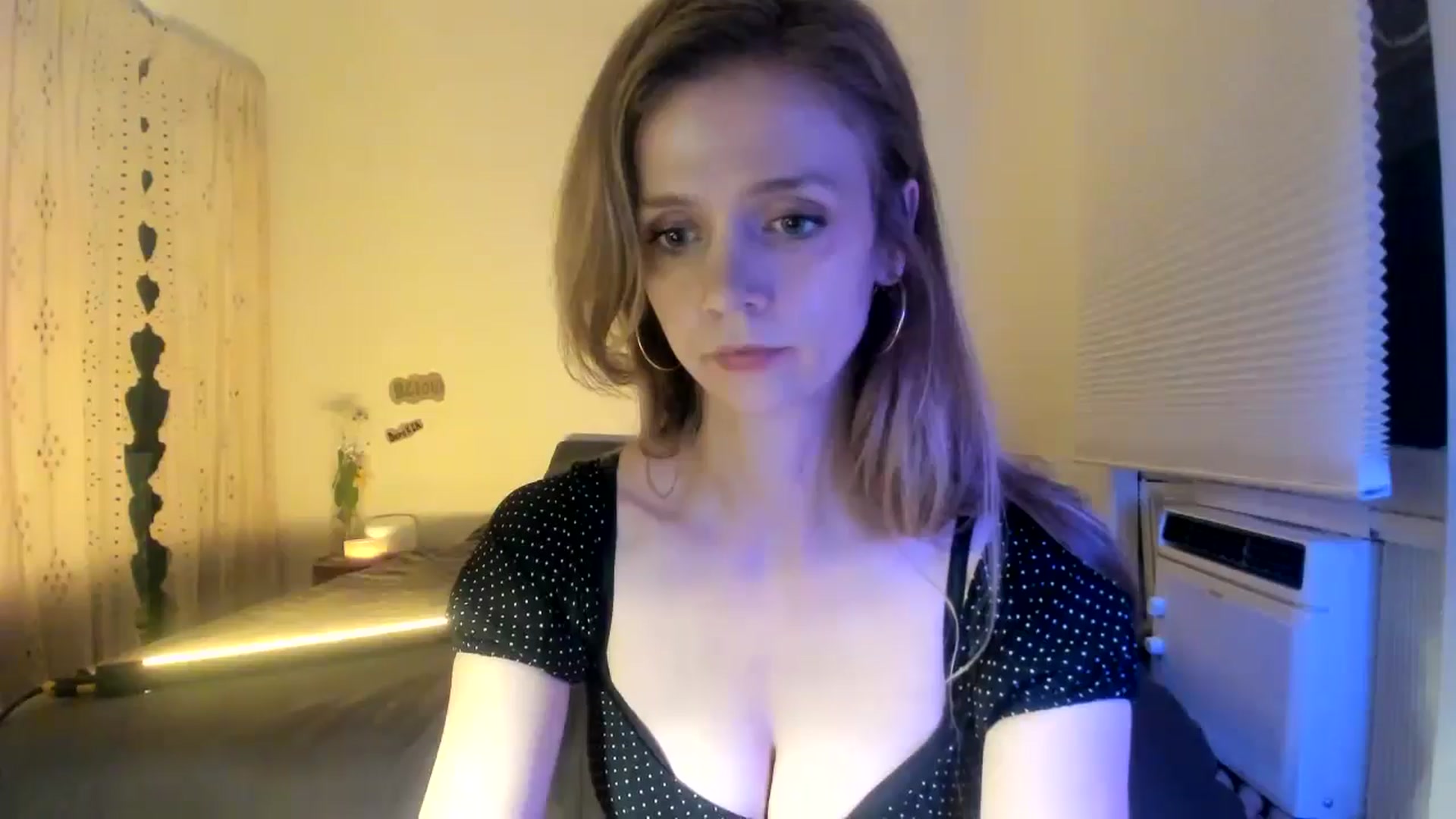 Gallery image thumbnail from Bdaymuffin's myfreecams stream on, 08/08/2024, 05:09 image 15 of 20