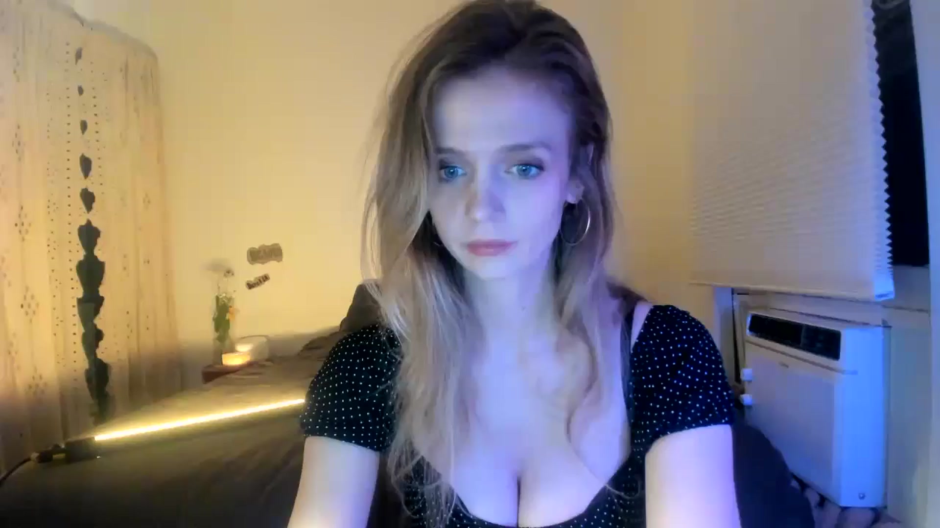 Gallery image thumbnail from Bdaymuffin's myfreecams stream on, 08/08/2024, 06:28 image 1 of 20