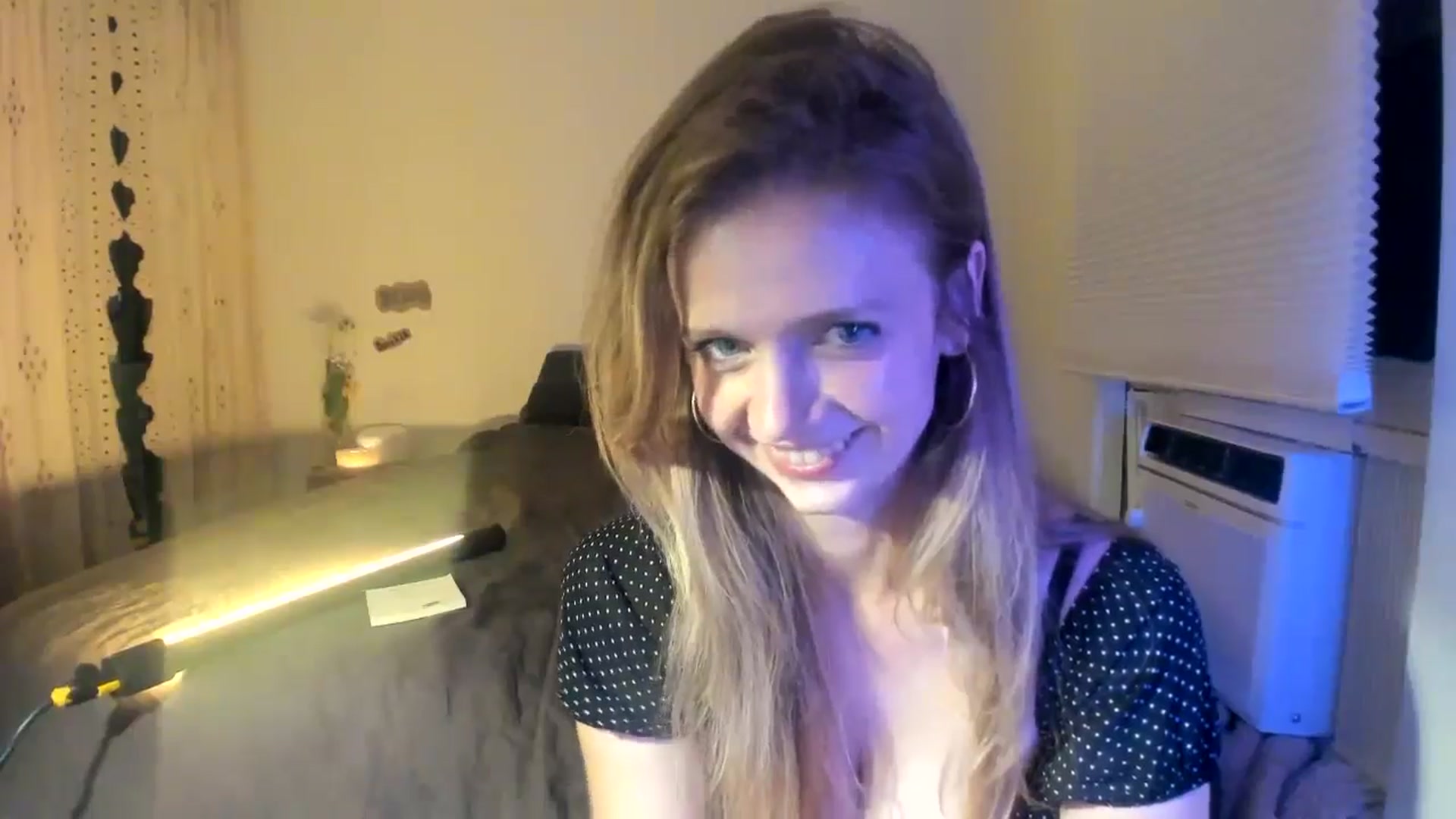 Gallery image thumbnail from Bdaymuffin's myfreecams stream on, 08/08/2024, 06:28 image 17 of 20