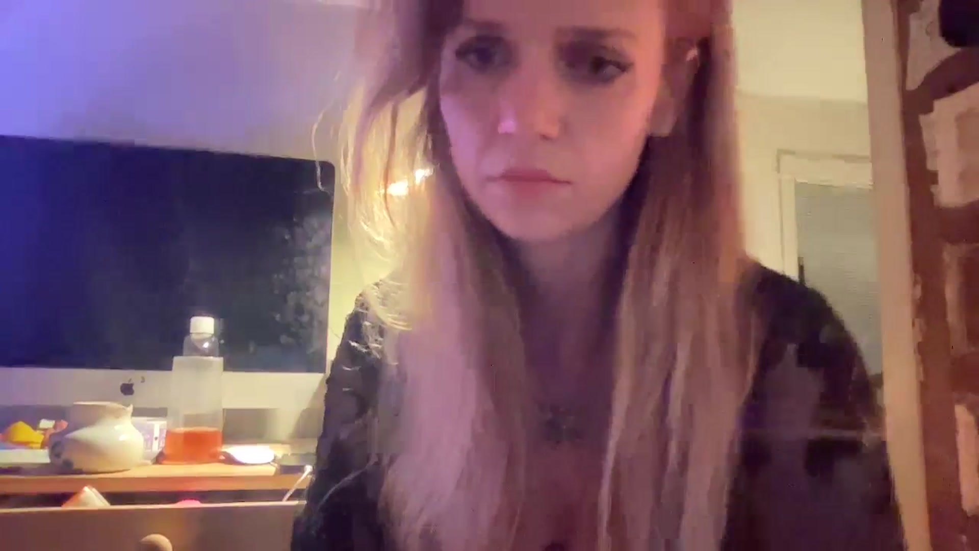 Gallery image thumbnail from Bdaymuffin's myfreecams stream on, 08/11/2024, 08:09 image 16 of 20