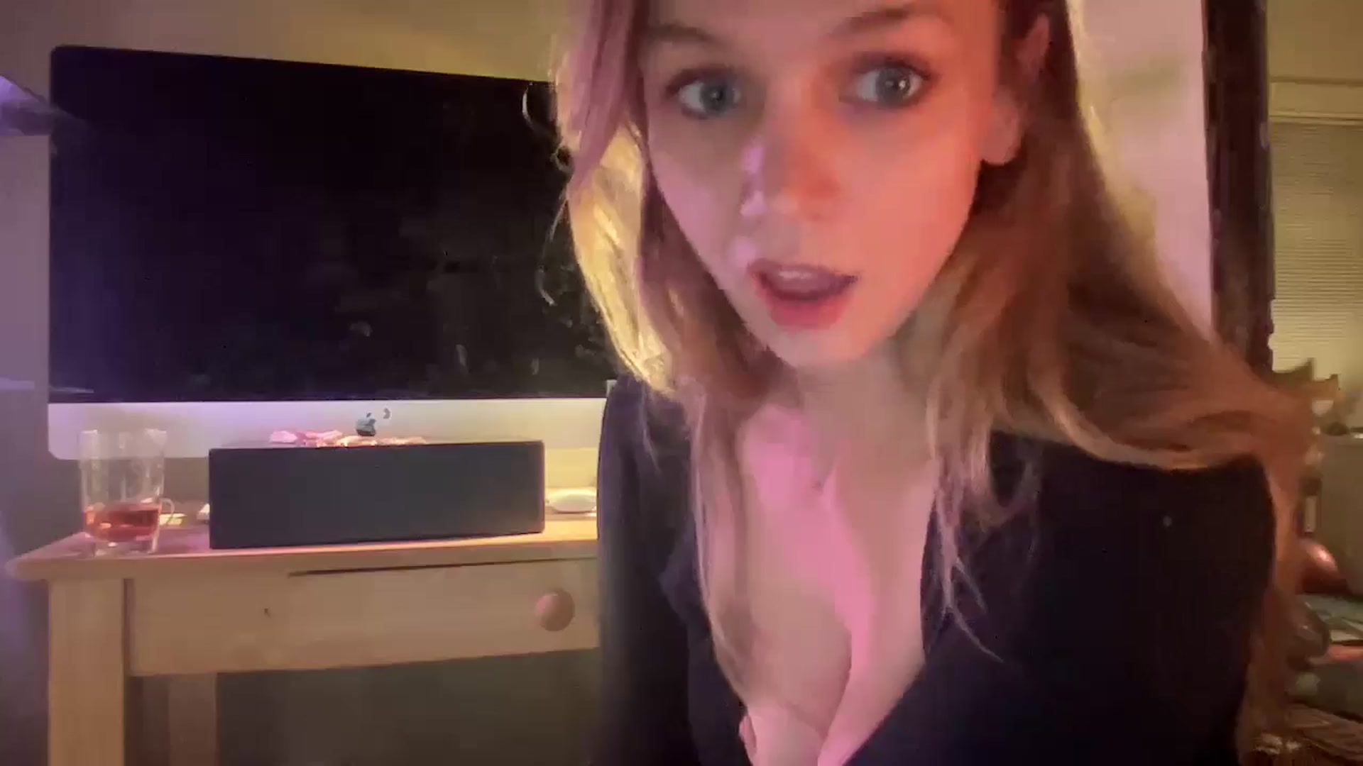 Gallery image thumbnail from Bdaymuffin's myfreecams stream on, 08/18/2024, 06:35 image 3 of 20