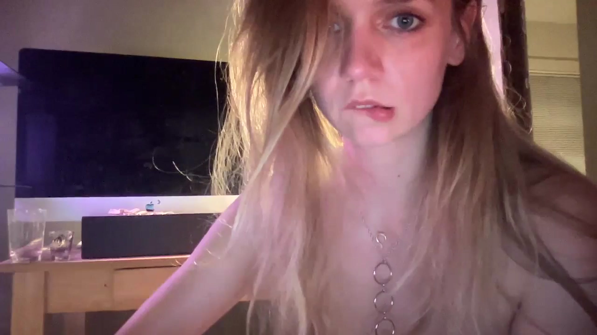 Gallery image thumbnail from Bdaymuffin's myfreecams stream on, 08/18/2024, 06:35 image 19 of 20