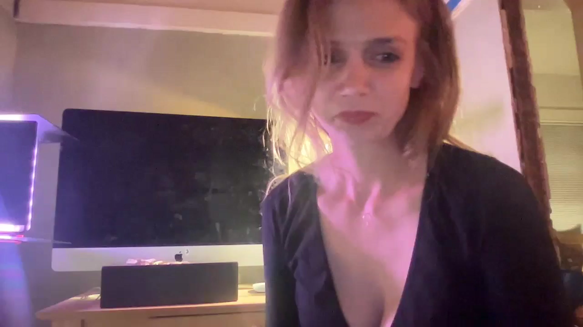 Gallery image thumbnail from Bdaymuffin's myfreecams stream on, 08/18/2024, 06:35 image 1 of 20