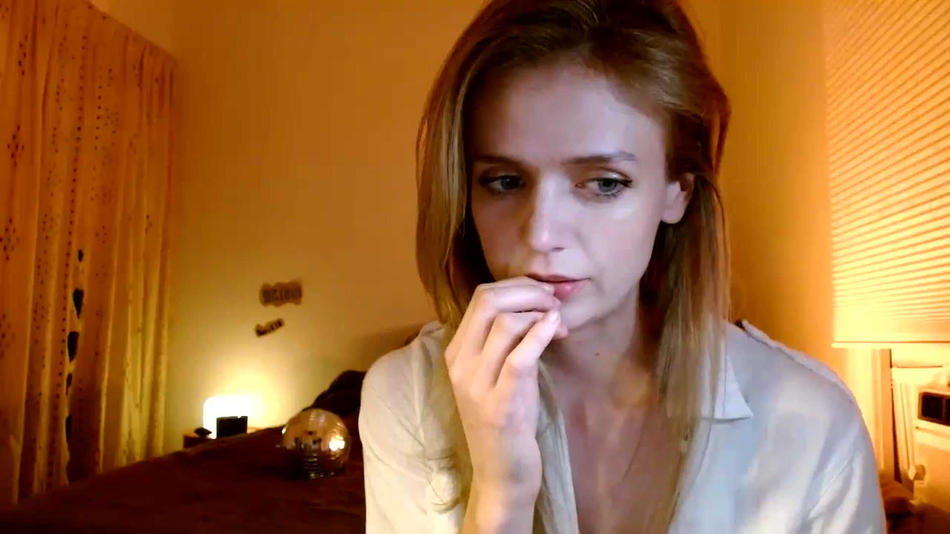 Gallery image thumbnail from Bdaymuffin's myfreecams stream on, 08/22/2024, 04:10 image 17 of 20