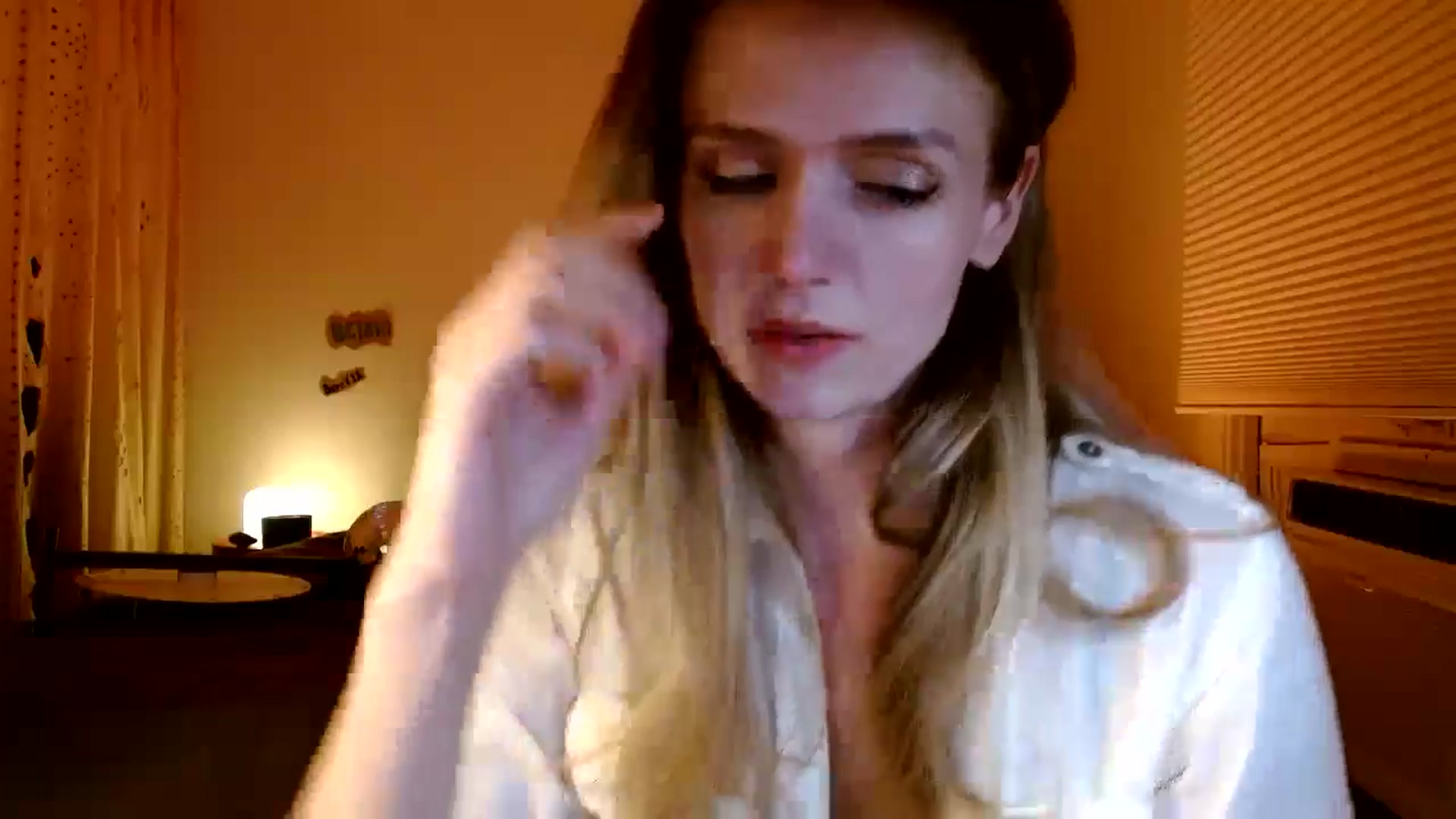 Gallery image thumbnail from Bdaymuffin's myfreecams stream on, 08/22/2024, 05:10 image 14 of 20