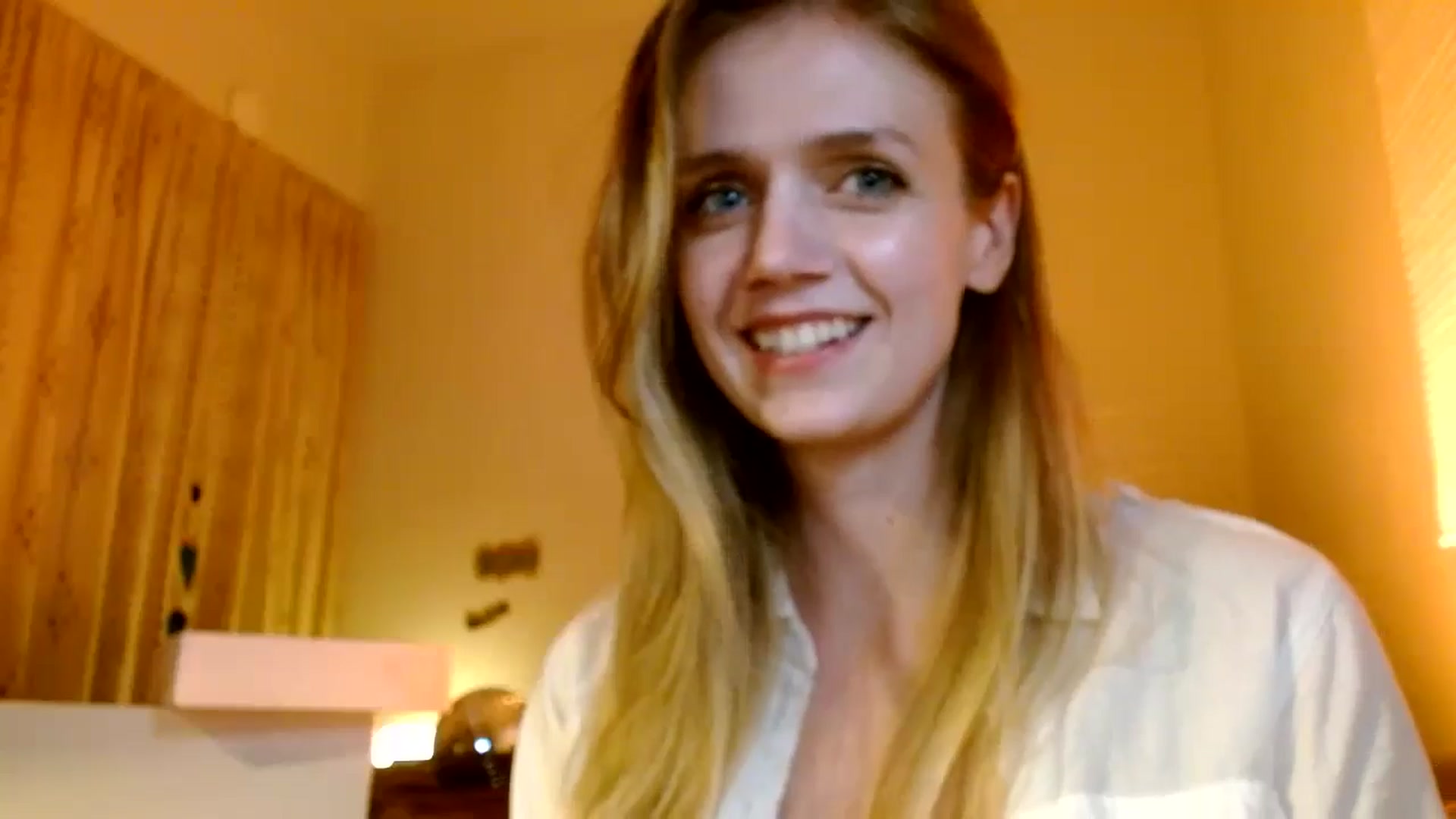 Gallery image thumbnail from Bdaymuffin's myfreecams stream on, 08/22/2024, 05:10 image 17 of 20