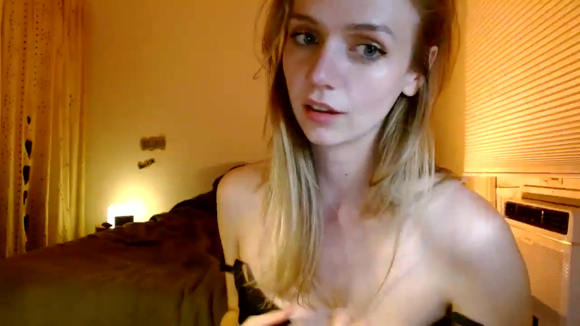 Gallery image thumbnail from Bdaymuffin's myfreecams stream on, 08/22/2024, 05:58 image 18 of 20