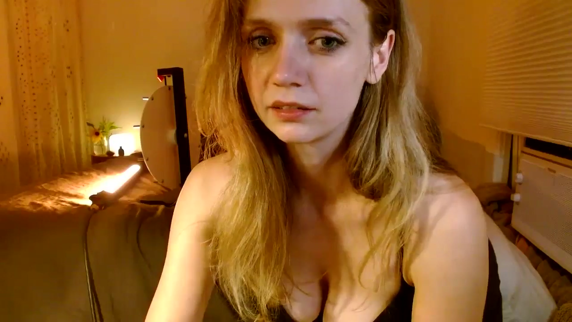 Gallery image thumbnail from Bdaymuffin's myfreecams stream on, 08/25/2024, 07:58 image 15 of 20