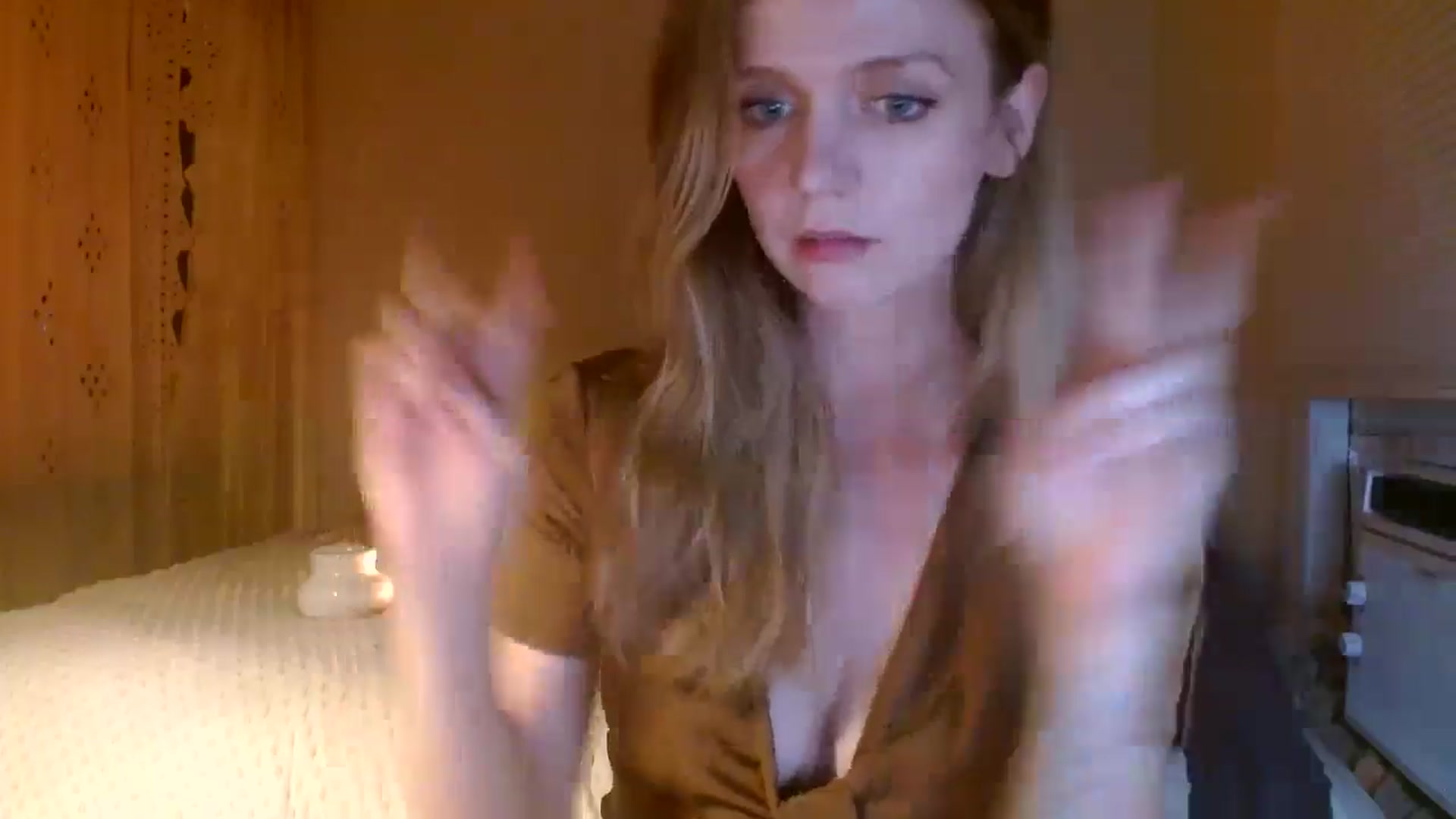 Gallery image thumbnail from Bdaymuffin's myfreecams stream on, 08/27/2024, 07:01 image 8 of 20