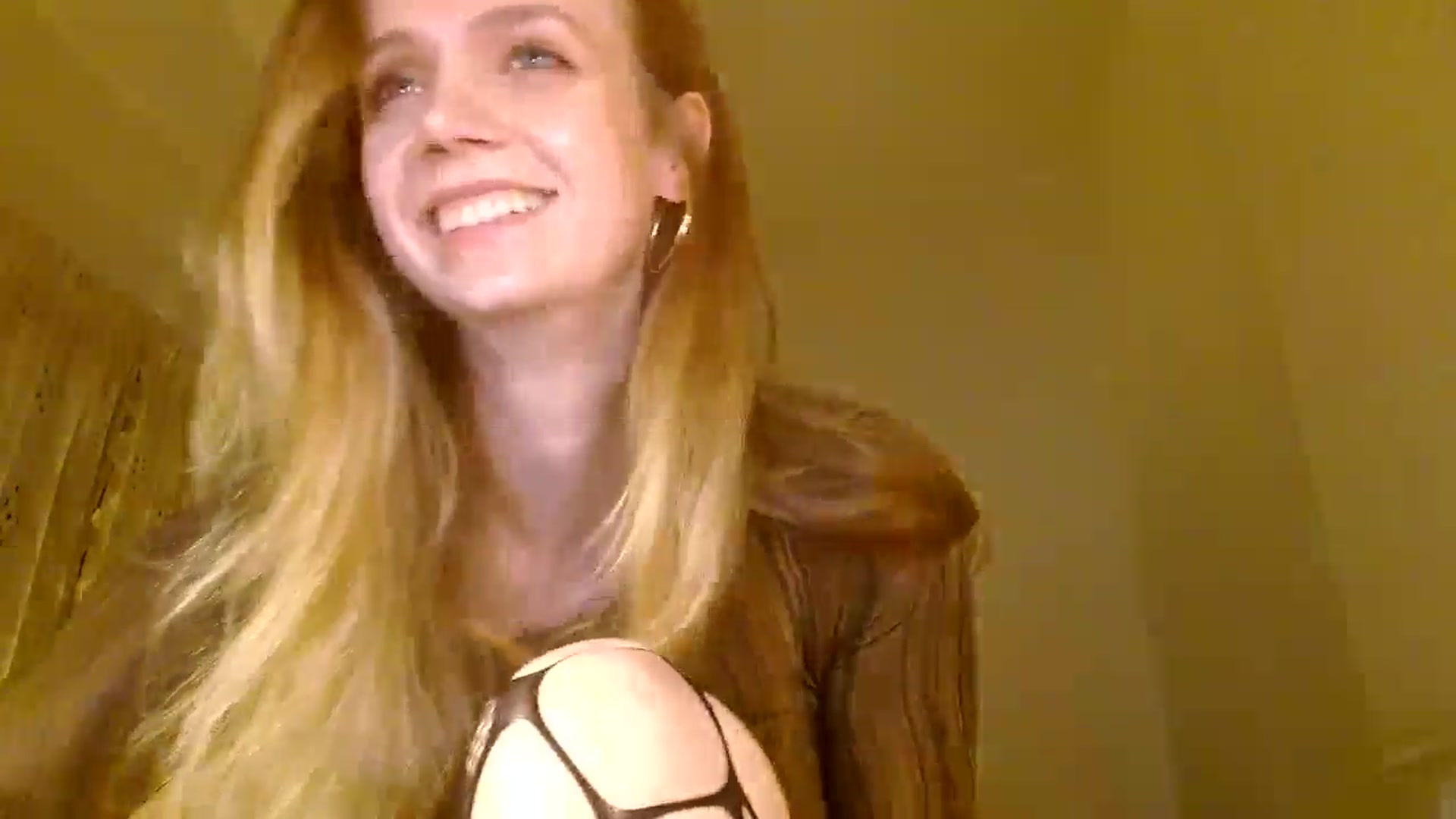 Gallery image thumbnail from Bdaymuffin's myfreecams stream on, 08/31/2024, 05:15 image 9 of 20