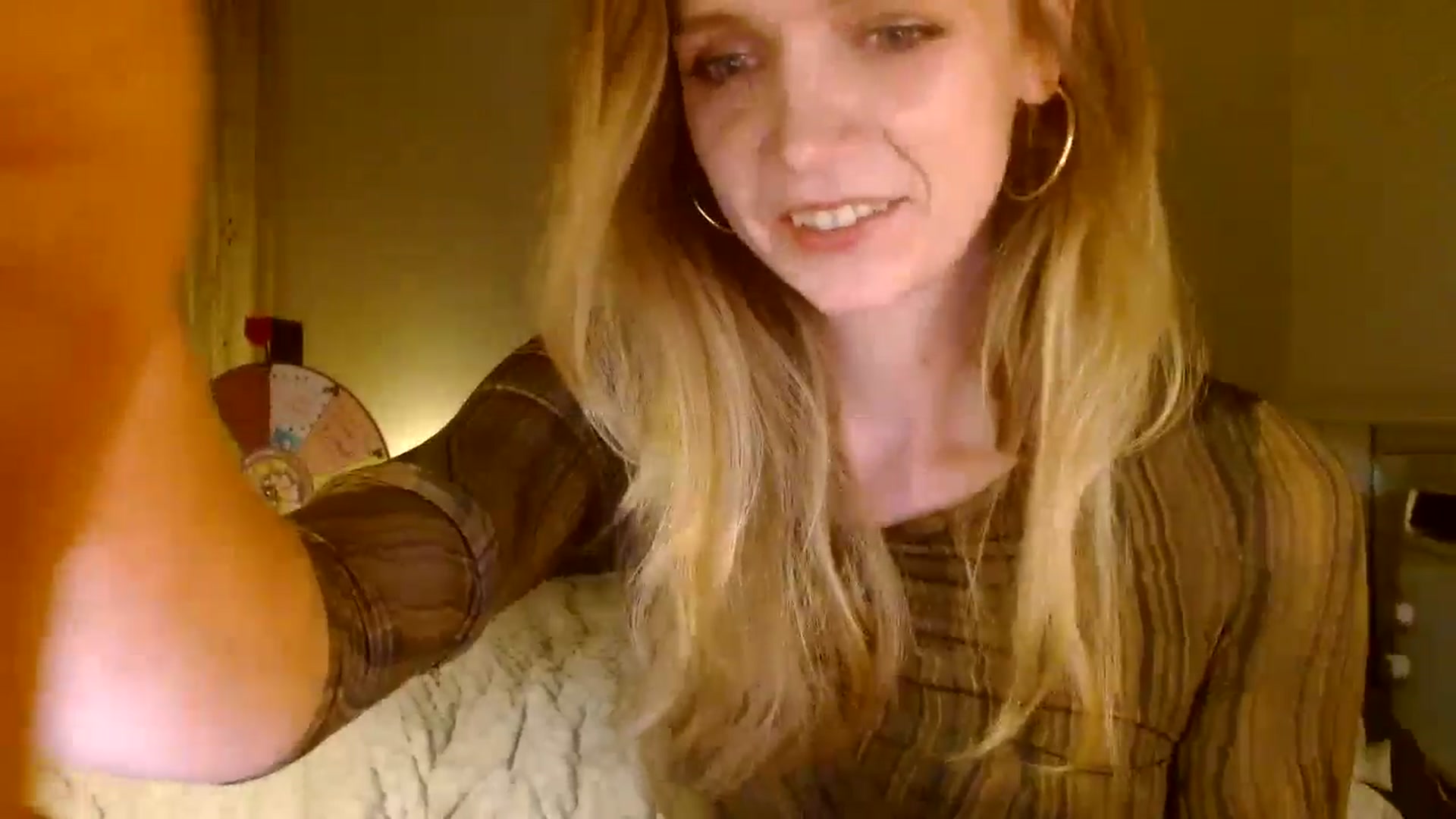 Gallery image thumbnail from Bdaymuffin's myfreecams stream on, 08/31/2024, 05:15 image 5 of 20