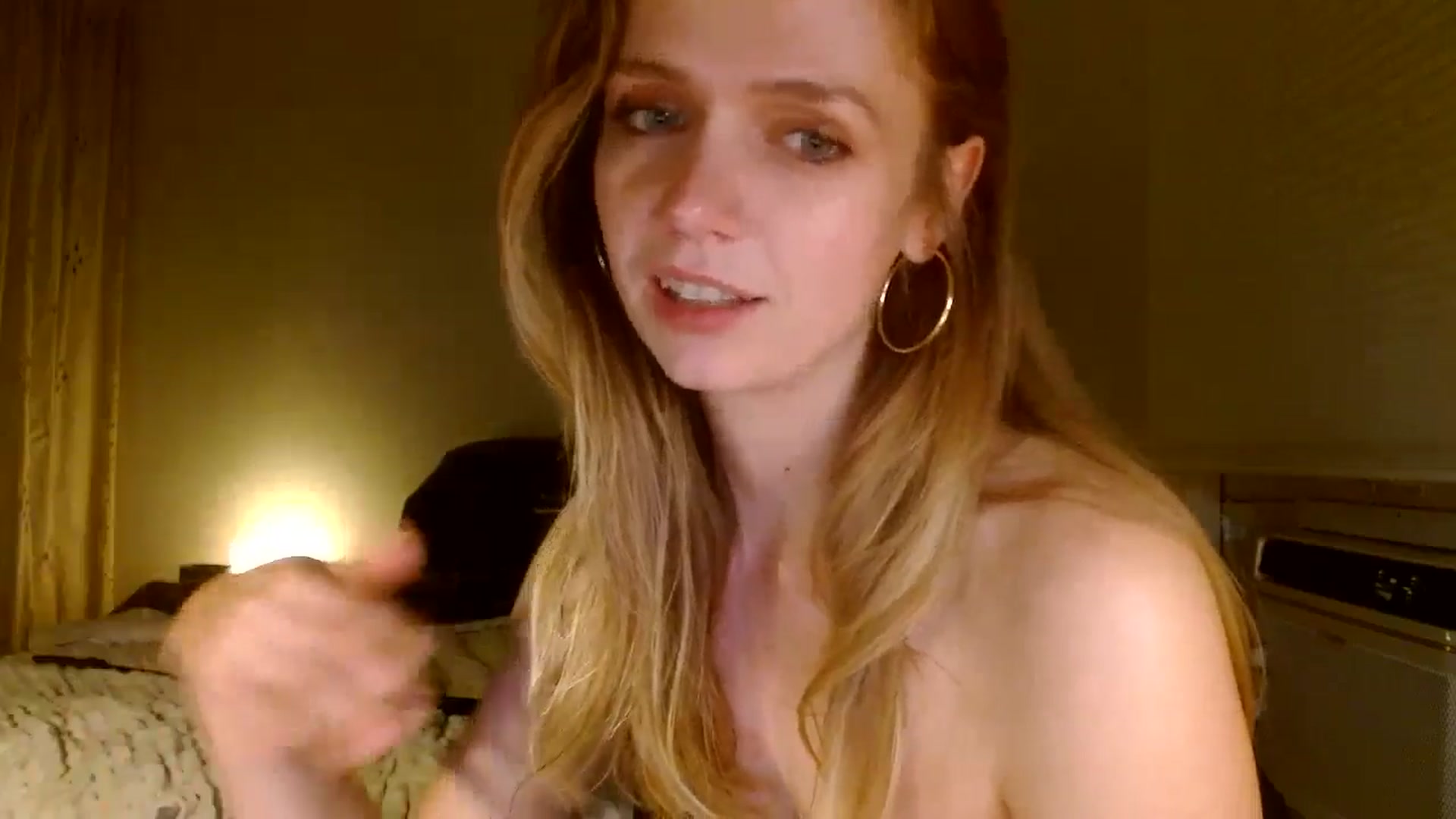 Gallery image thumbnail from Bdaymuffin's myfreecams stream on, 08/31/2024, 07:26 image 7 of 20