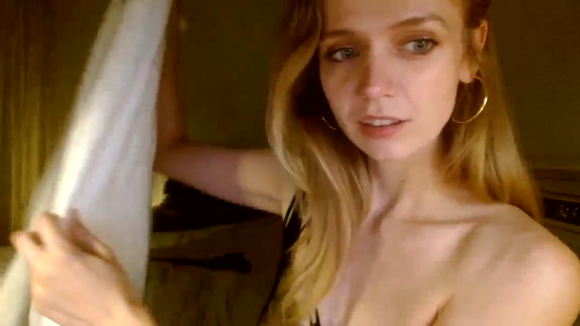Gallery image thumbnail from Bdaymuffin's myfreecams stream on, 08/31/2024, 07:26 image 4 of 20