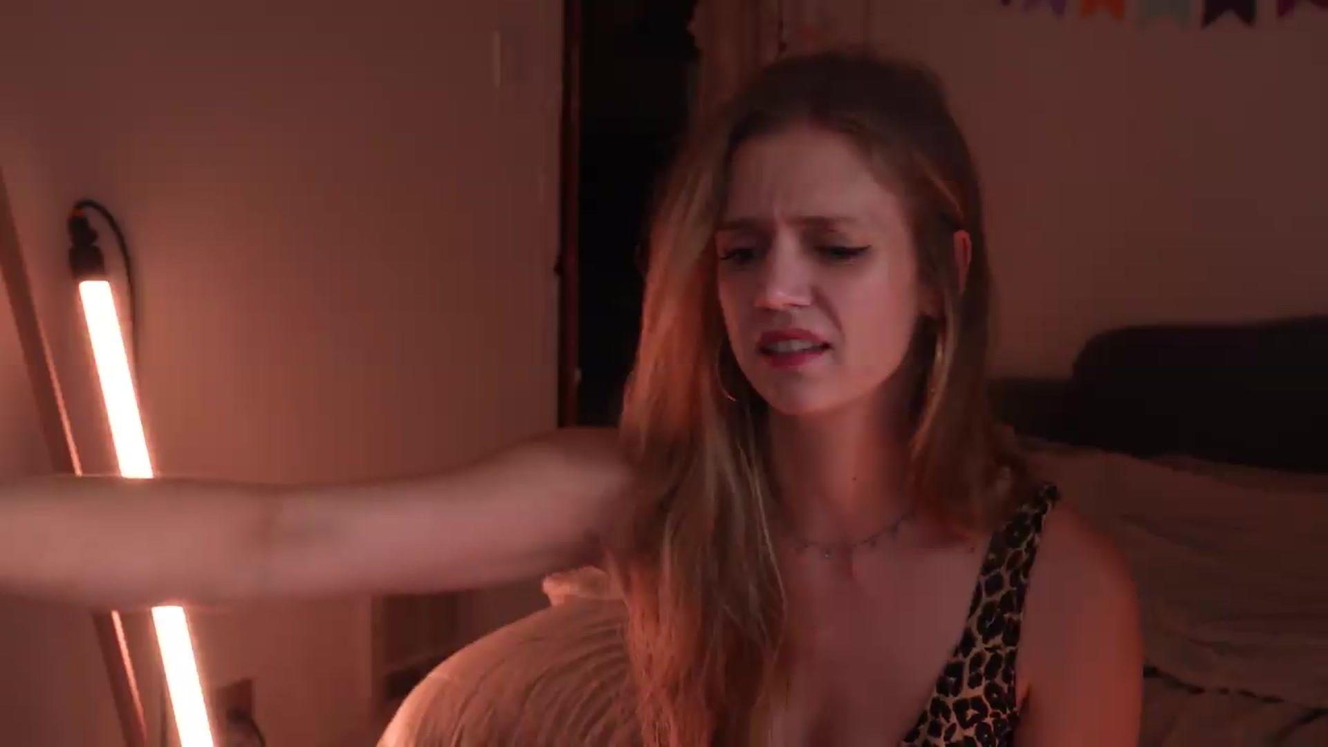 Gallery image thumbnail from Bdaymuffin's myfreecams stream on, 08/16/2026, 04:18 image 12 of 20