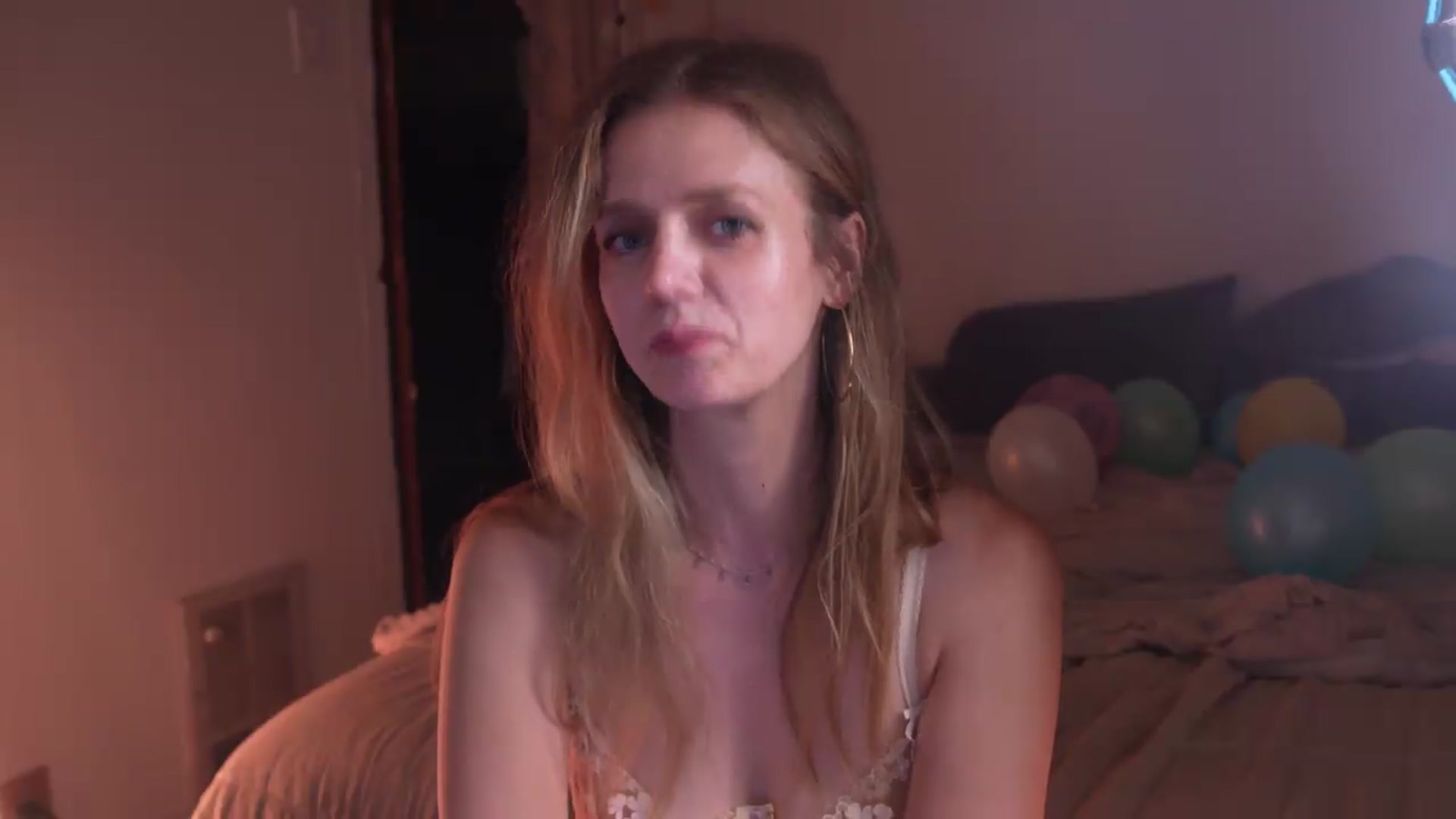 Gallery image thumbnail from Bdaymuffin's myfreecams stream on, 08/16/2026, 06:18 image 13 of 20