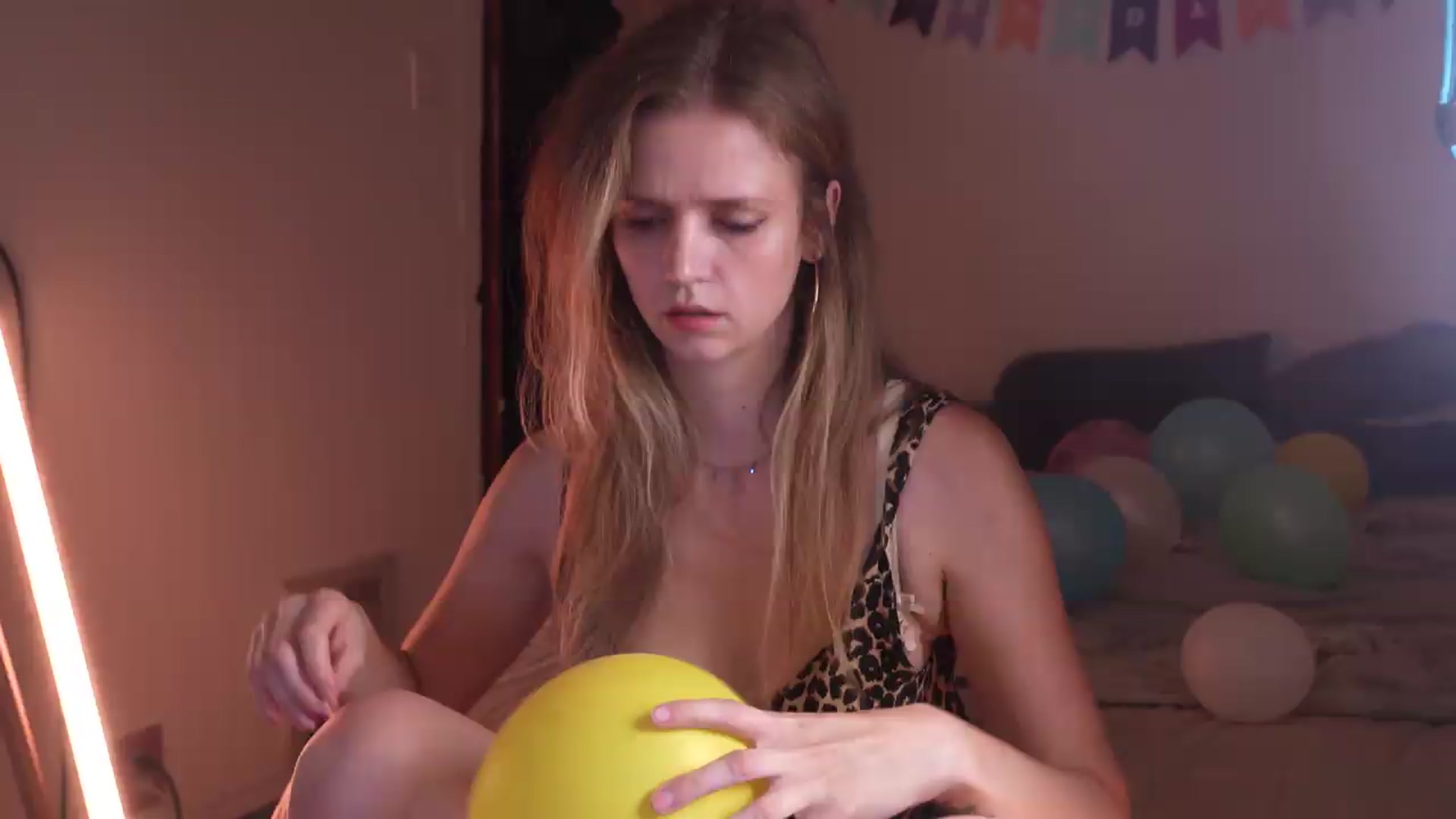Gallery image thumbnail from Bdaymuffin's myfreecams stream on, 08/16/2026, 06:18 image 6 of 20