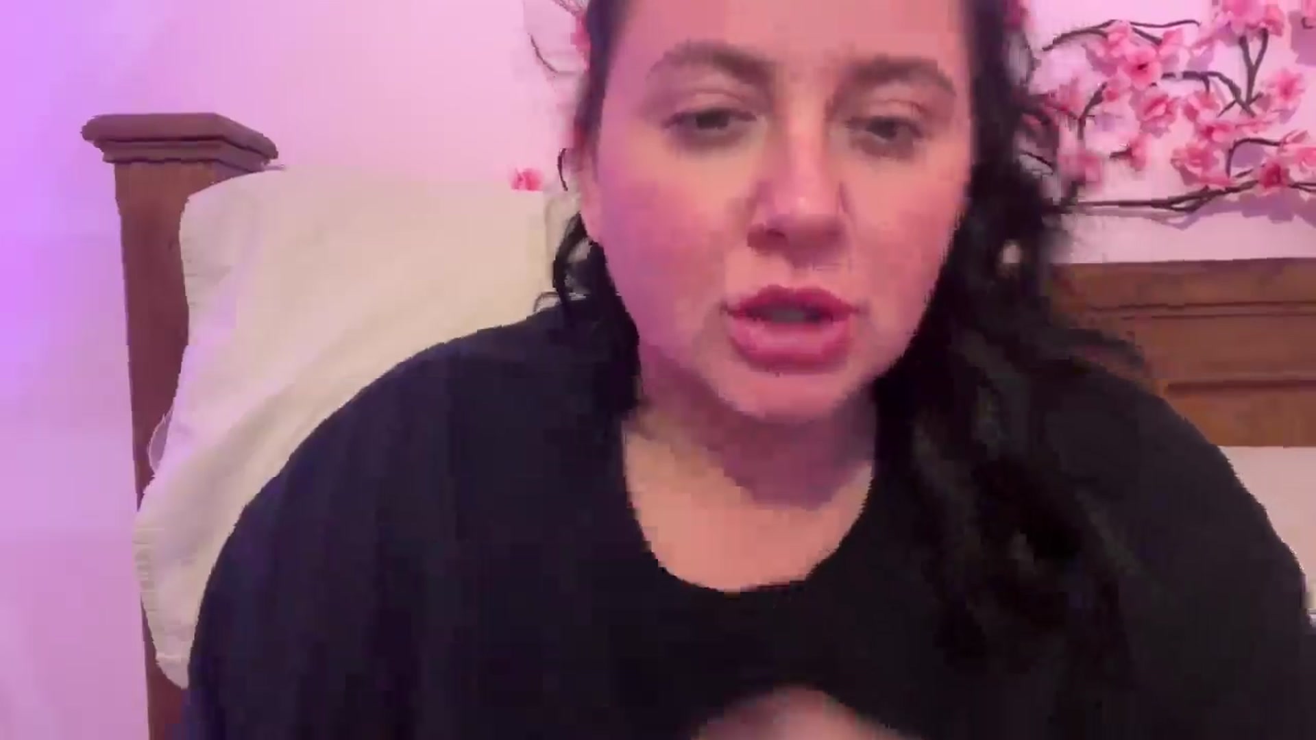 Gallery image thumbnail from Bdaypanda's myfreecams stream on, 11/20/2025, 20:13 image 17 of 20