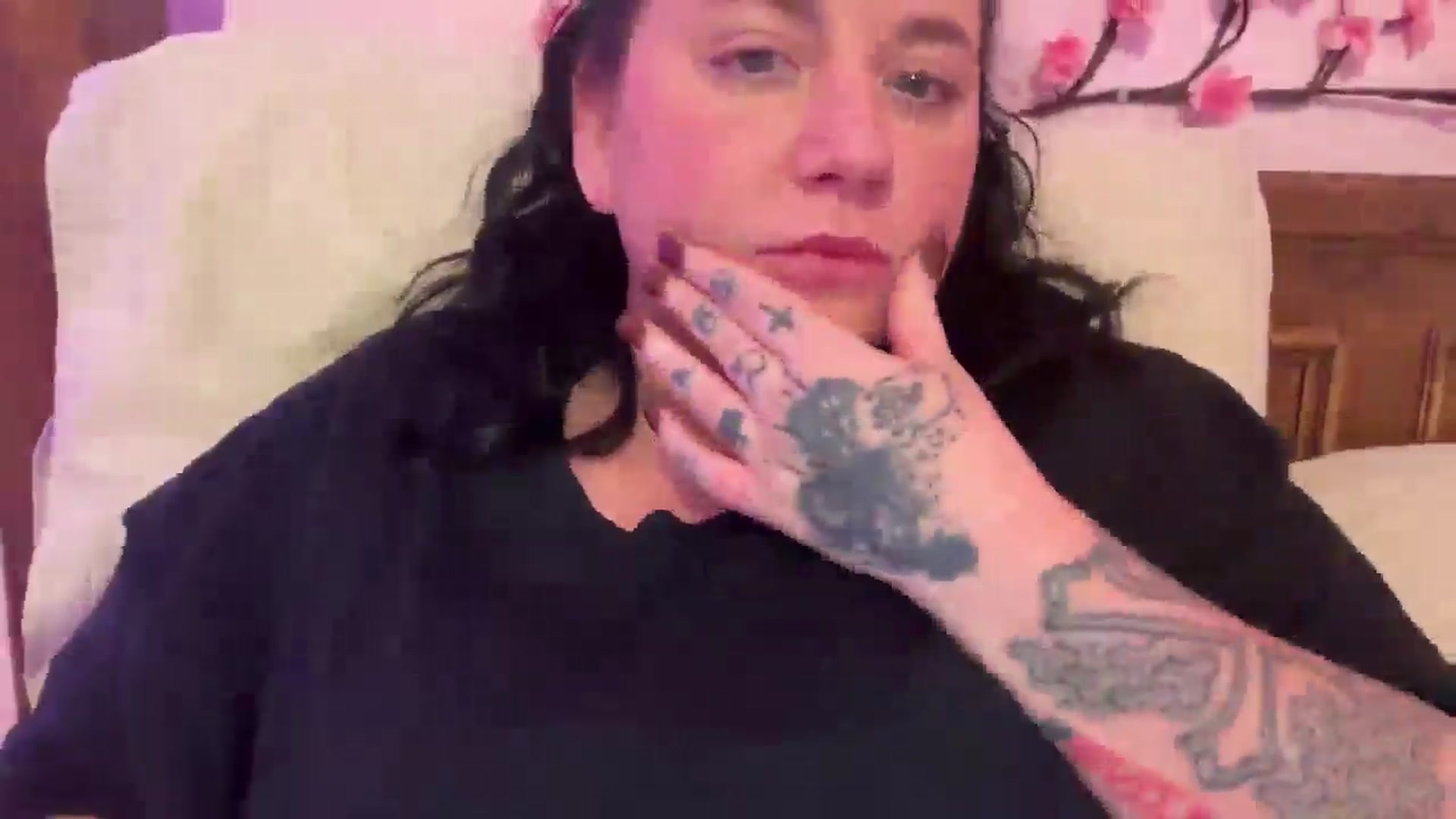 Gallery image thumbnail from Bdaypanda's myfreecams stream on, 11/20/2025, 20:13 image 11 of 20