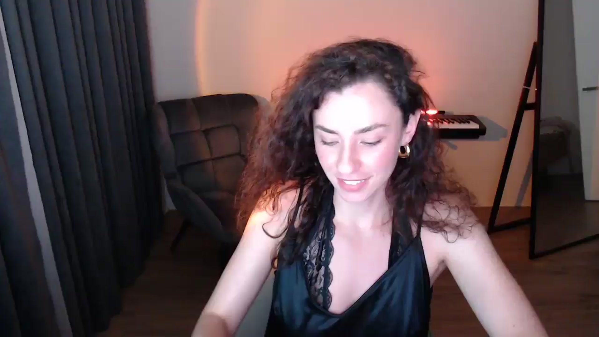 Gallery image thumbnail from BeWonderful's myfreecams stream on, 07/16/2025, 20:46 image 14 of 20