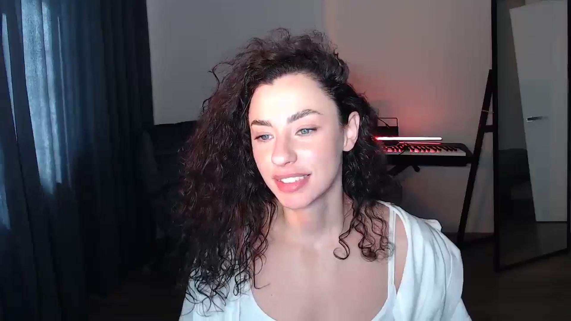 Gallery image thumbnail from BeWonderful's myfreecams stream on, 08/02/2025, 12:08 image 11 of 20