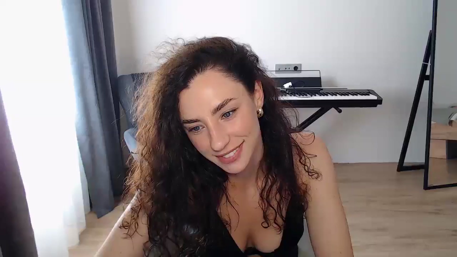 Gallery image thumbnail from BeWonderful's myfreecams stream on, 08/10/2025, 11:59 image 11 of 20