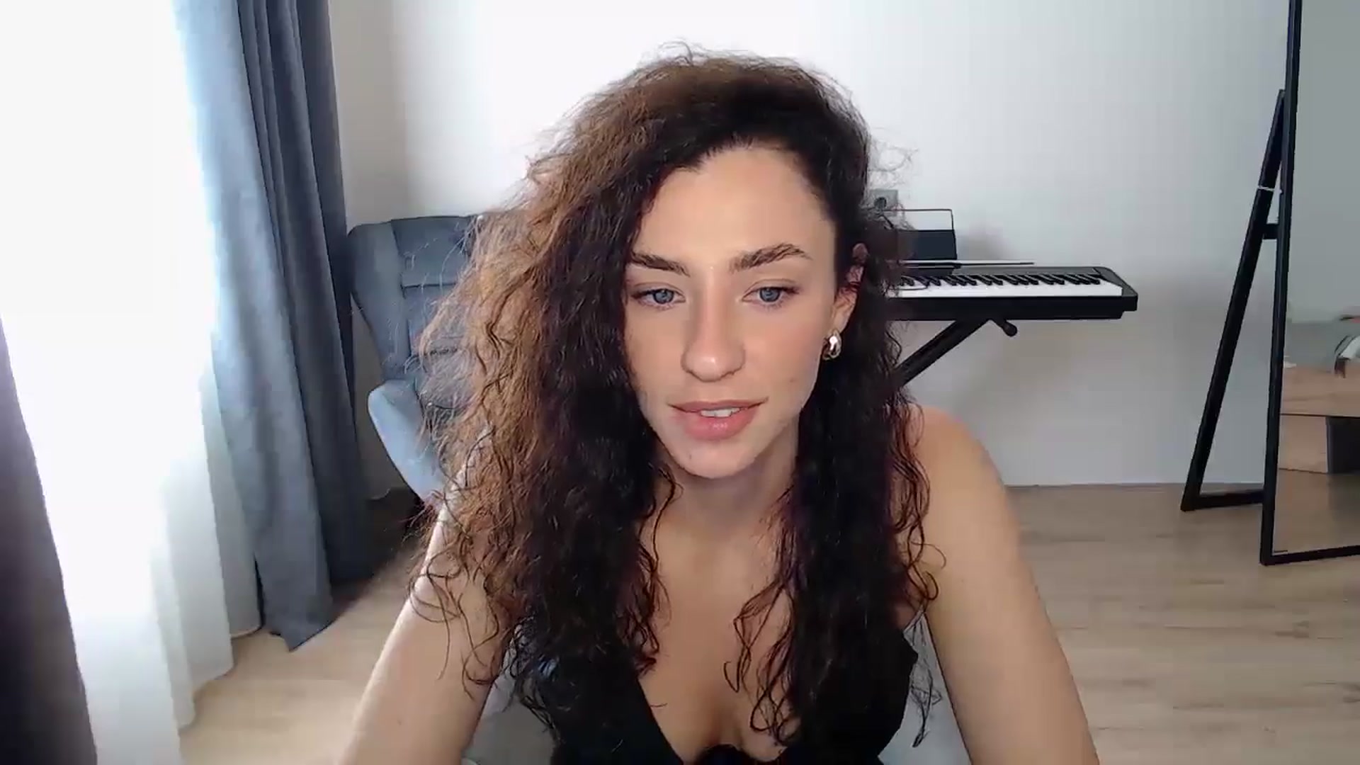 Gallery image thumbnail from BeWonderful's myfreecams stream on, 08/10/2025, 12:25 image 5 of 20