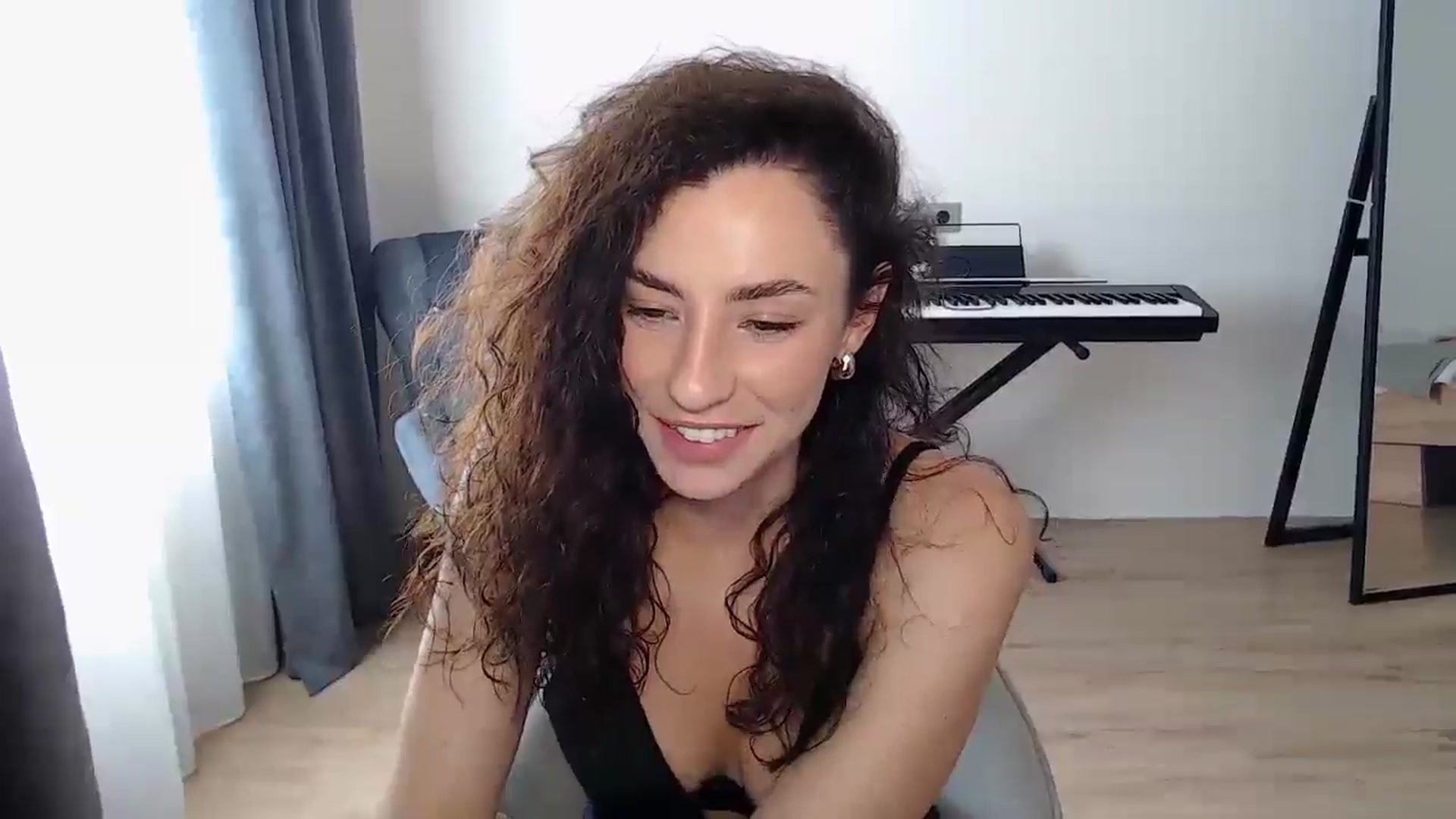 Gallery image thumbnail from BeWonderful's myfreecams stream on, 08/10/2025, 12:25 image 4 of 20
