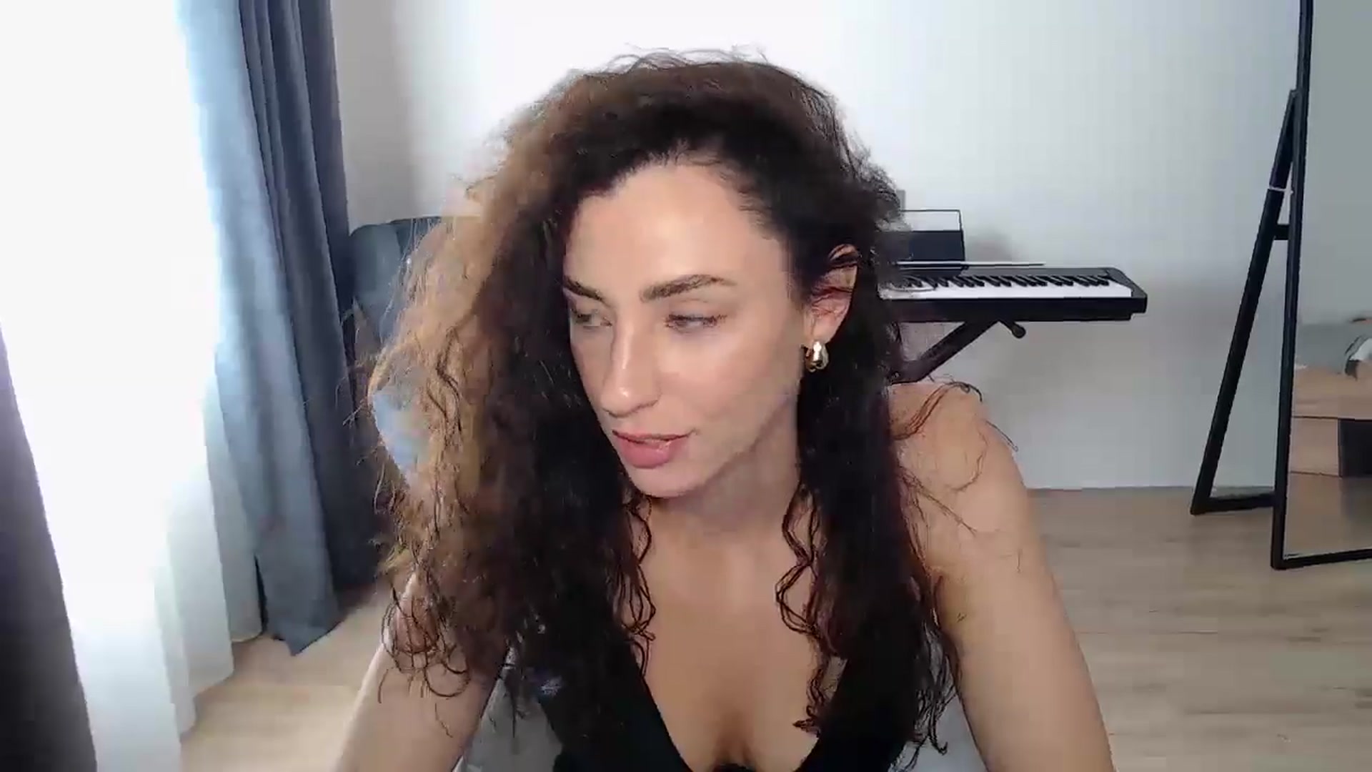Gallery image thumbnail from BeWonderful's myfreecams stream on, 08/10/2025, 12:25 image 2 of 20